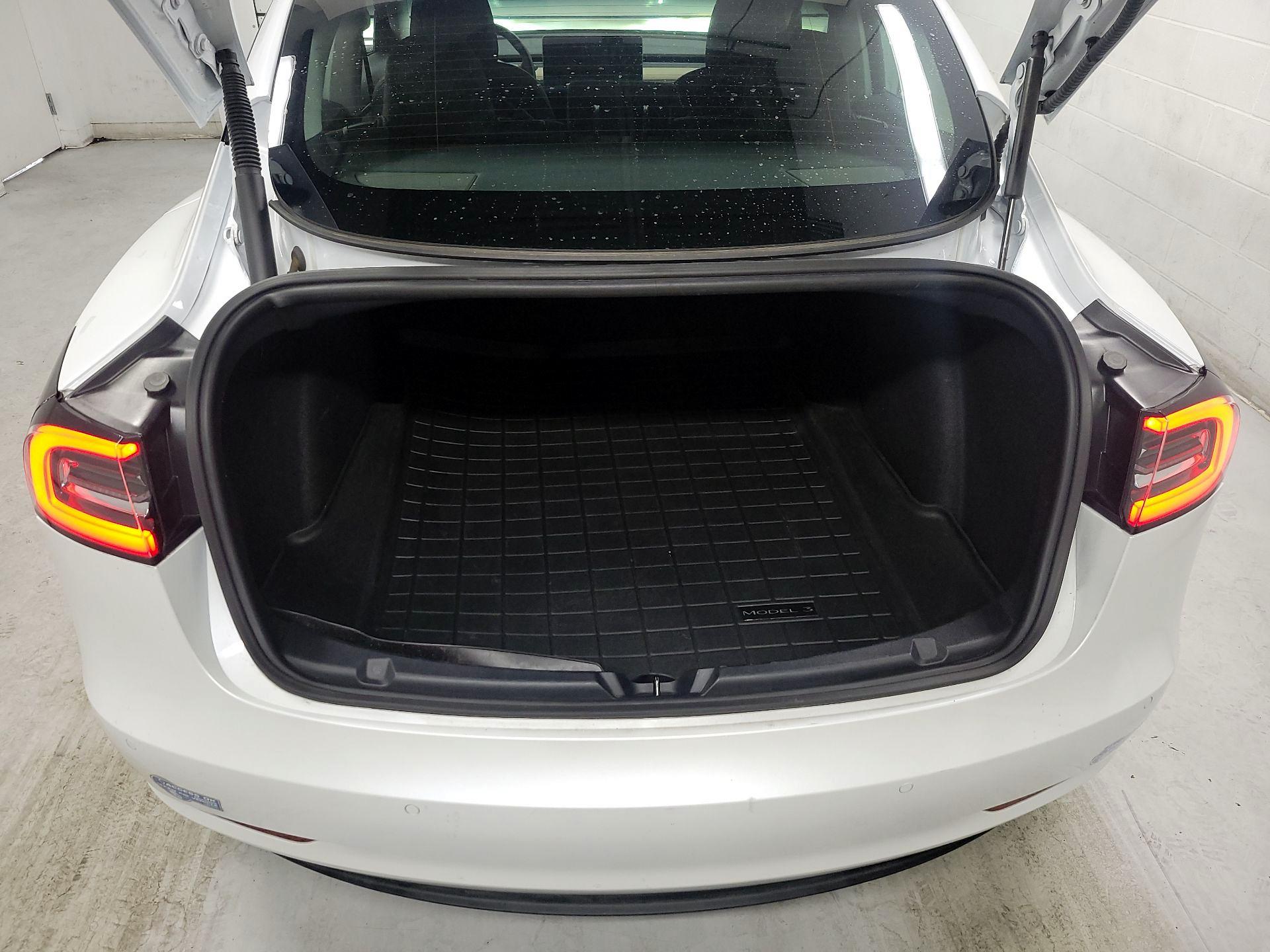 Thumbnail: 2021 Tesla Model 3 - 19