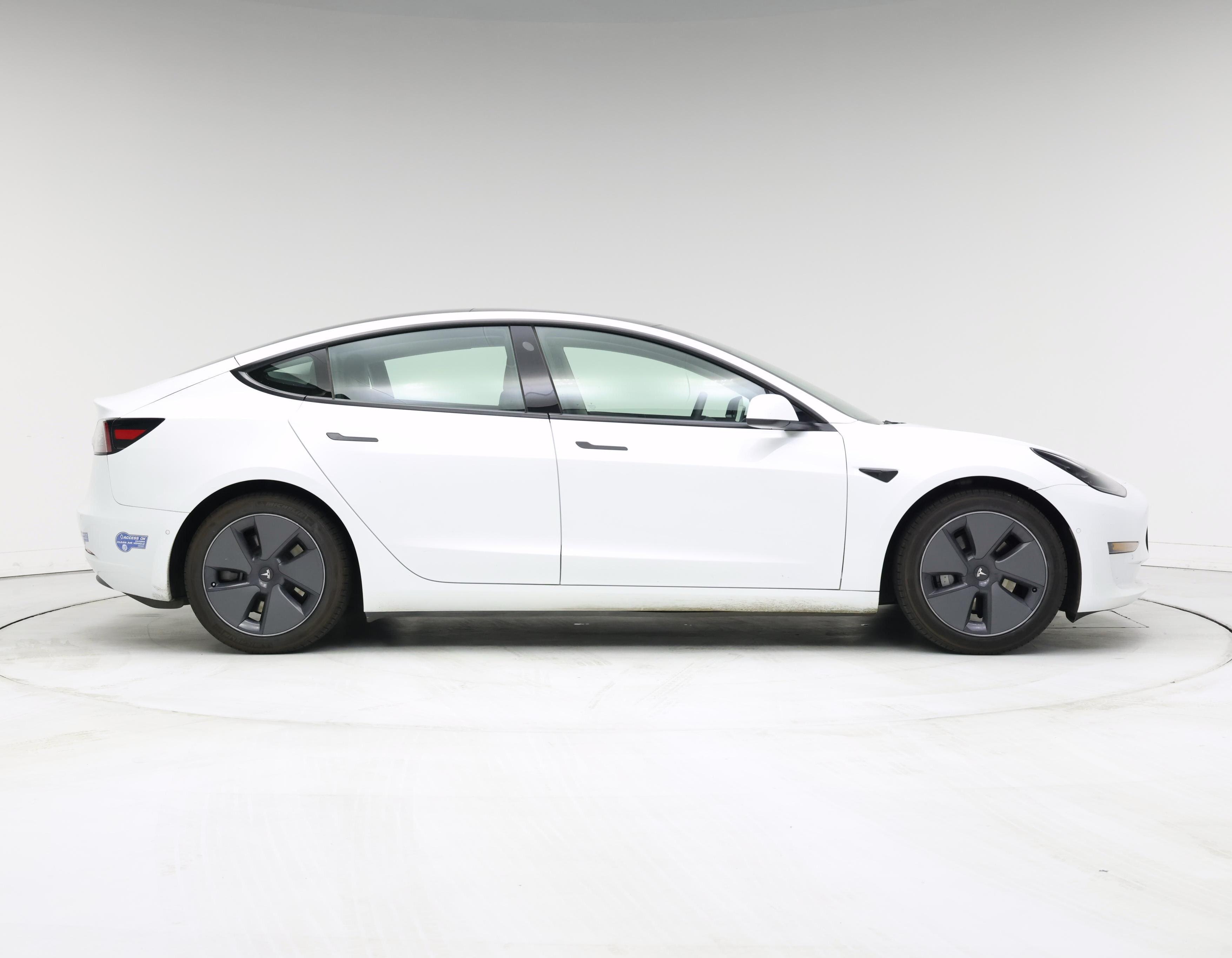 Thumbnail: 2021 Tesla Model 3 - 7