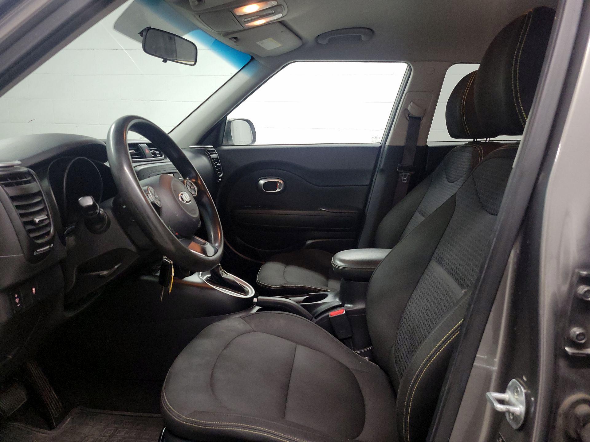Thumbnail: 2015 Kia Soul - 11