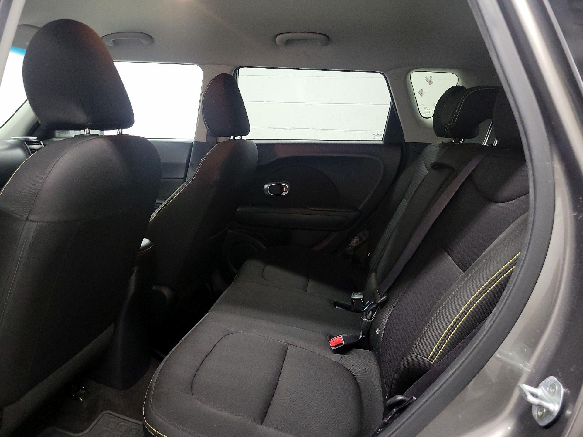 Thumbnail: 2015 Kia Soul - 17