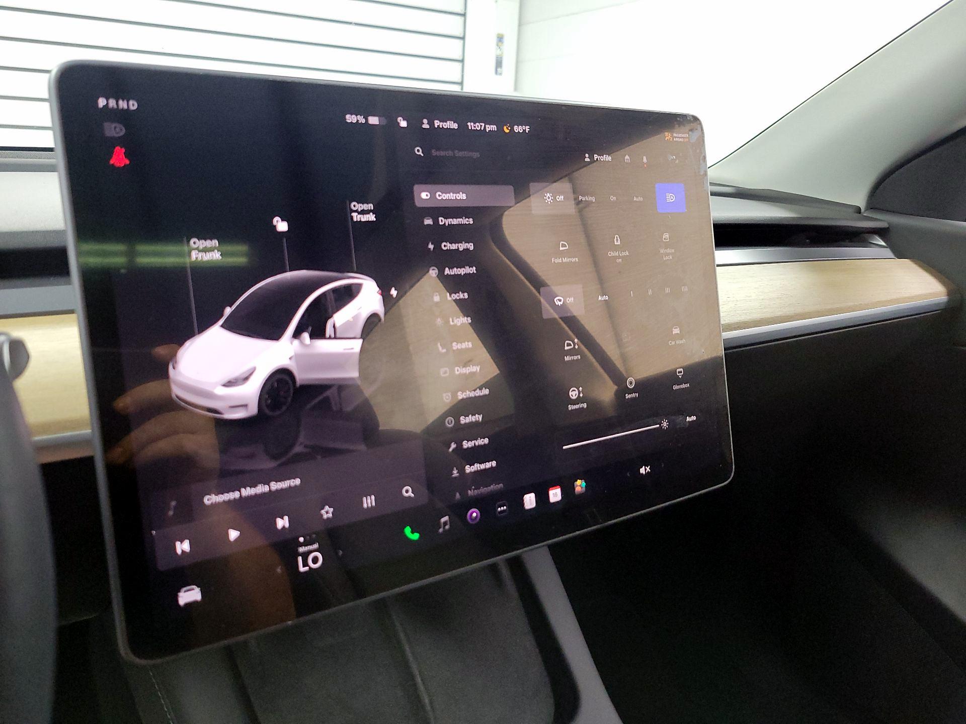 Thumbnail: 2022 Tesla Model Y - 13