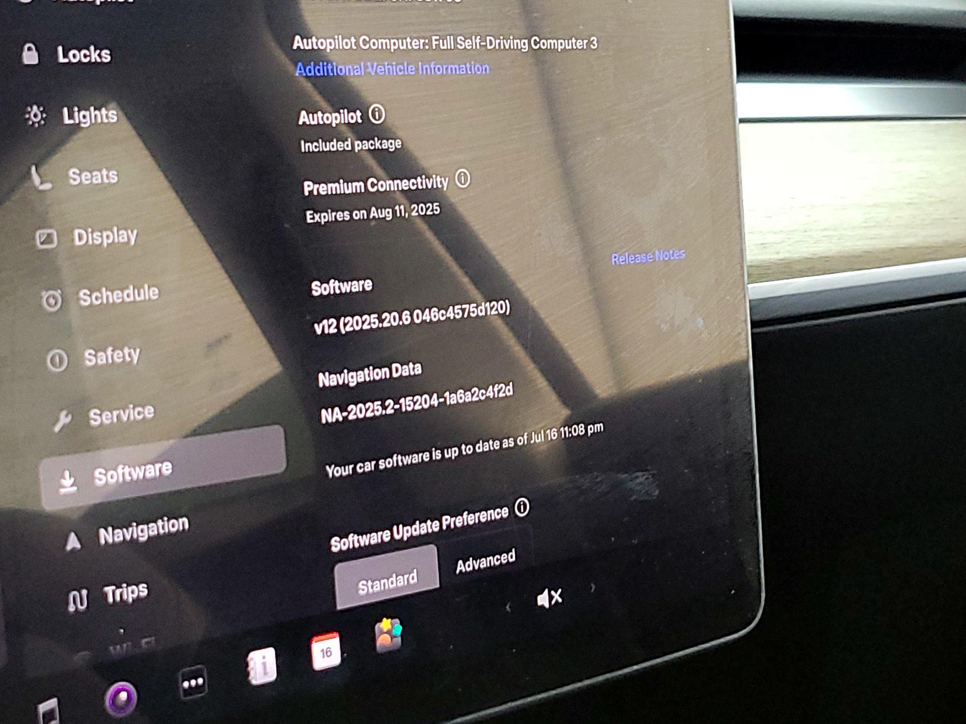 Thumbnail: 2022 Tesla Model Y - 18