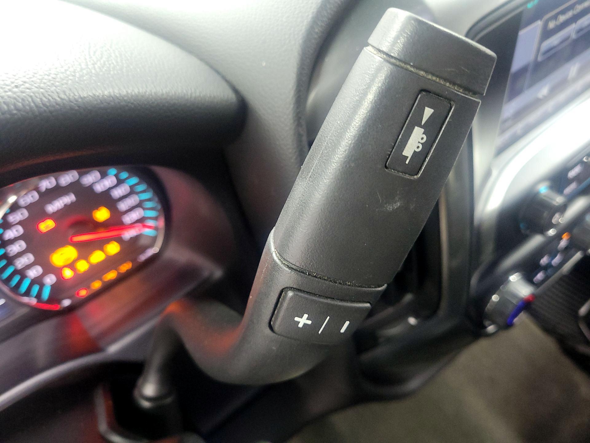 Thumbnail: 2015 Chevrolet Silverado 1500 - 16