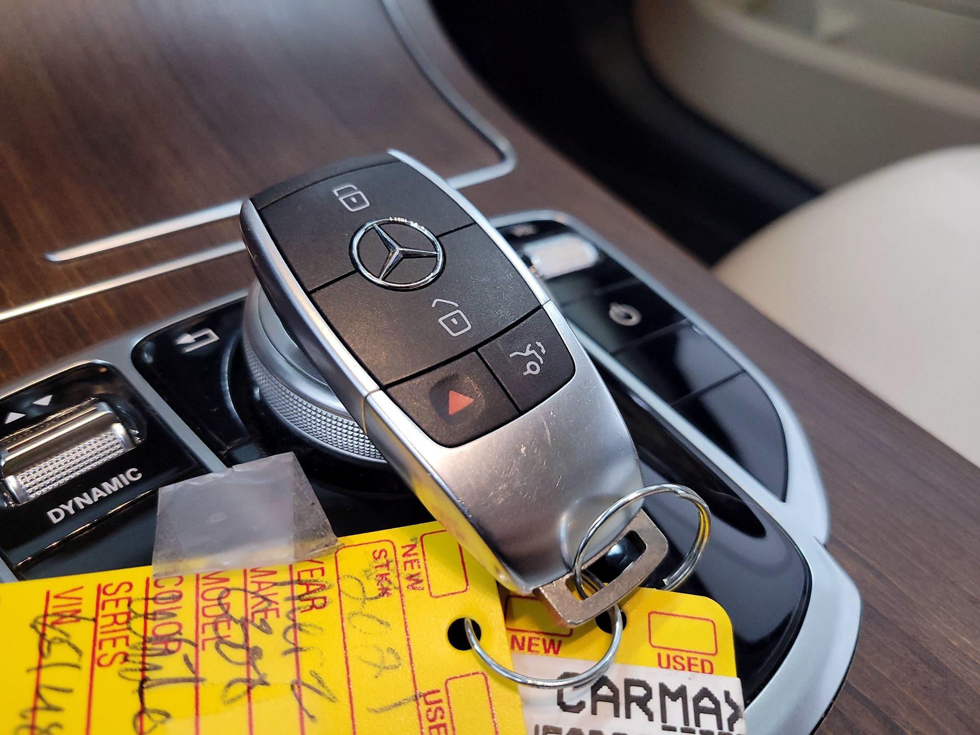 Thumbnail: 2021 Mercedes-Benz C-Class - 20