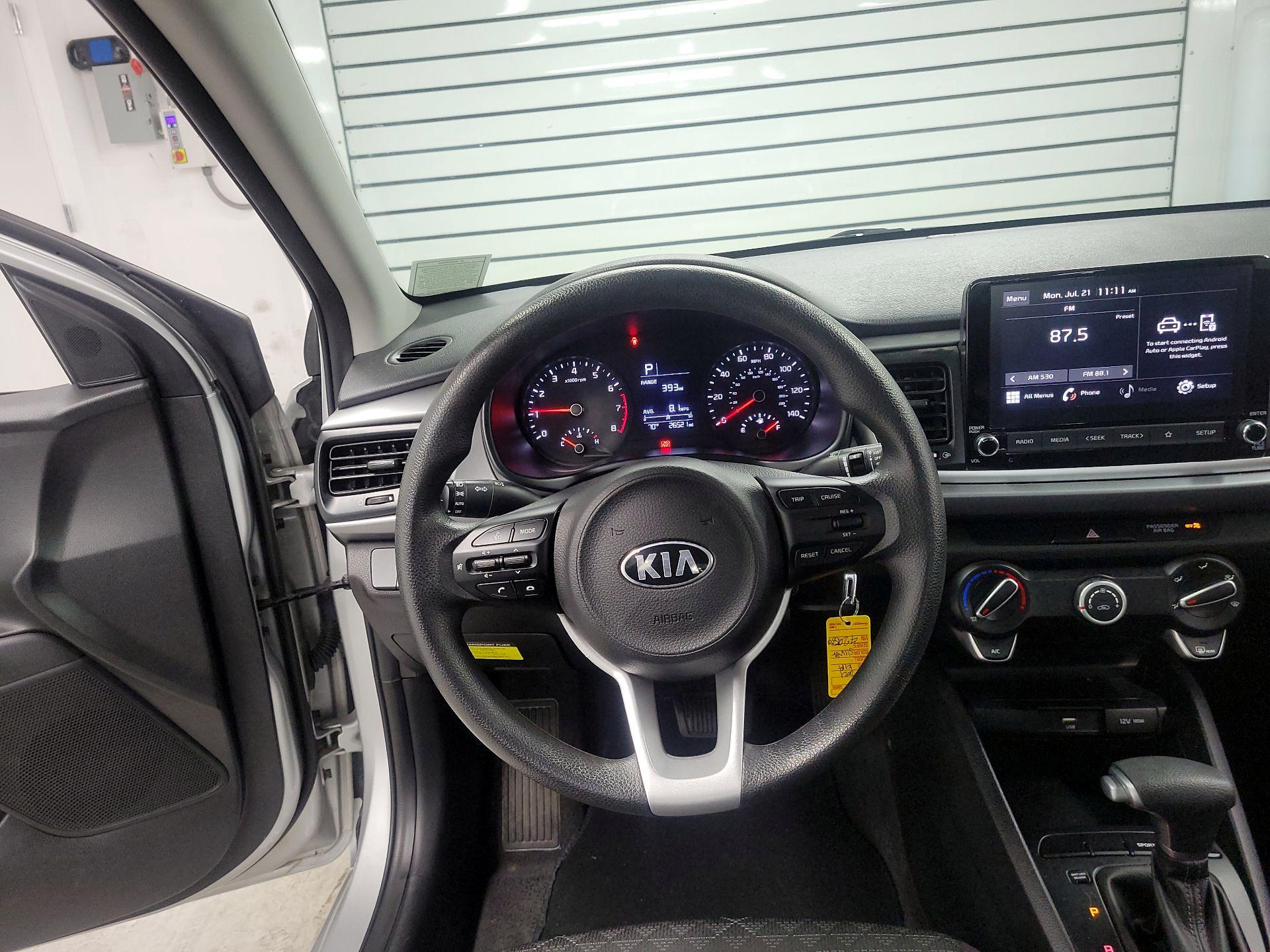 Thumbnail: 2021 Kia Rio - 10