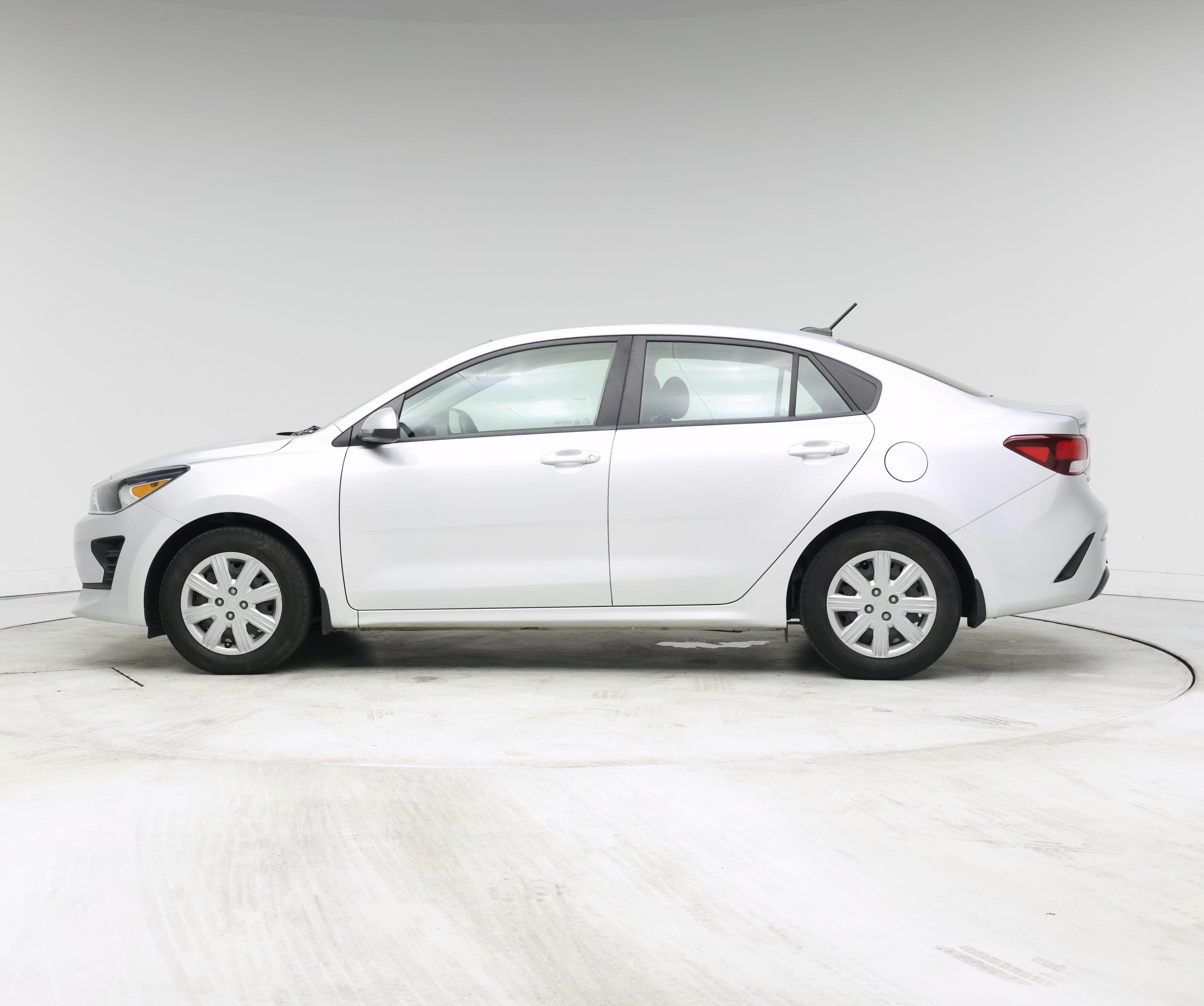 Thumbnail: 2021 Kia Rio - 3