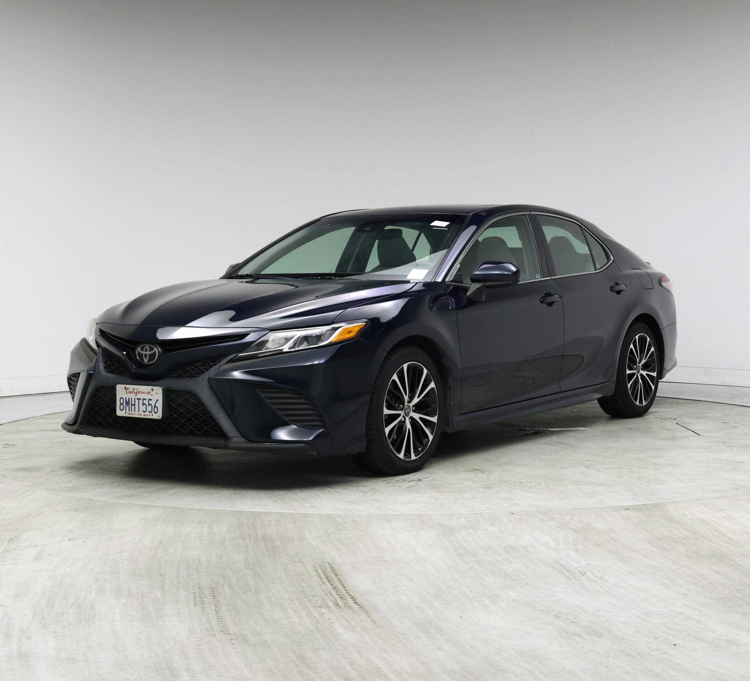 Thumbnail: 2019 Toyota Camry - 4