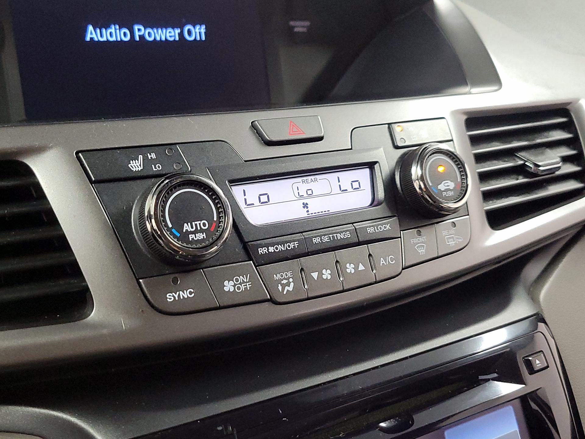 Thumbnail: 2015 Honda Odyssey - 15