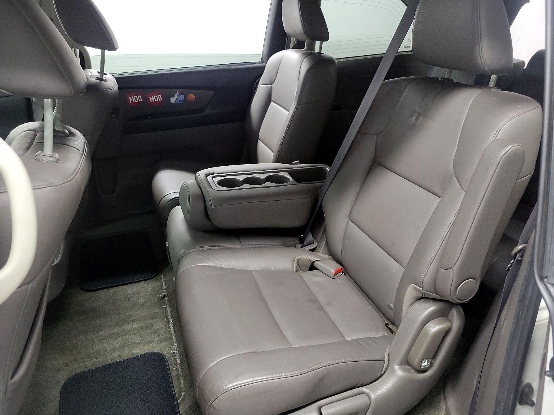Thumbnail: 2015 Honda Odyssey - 17