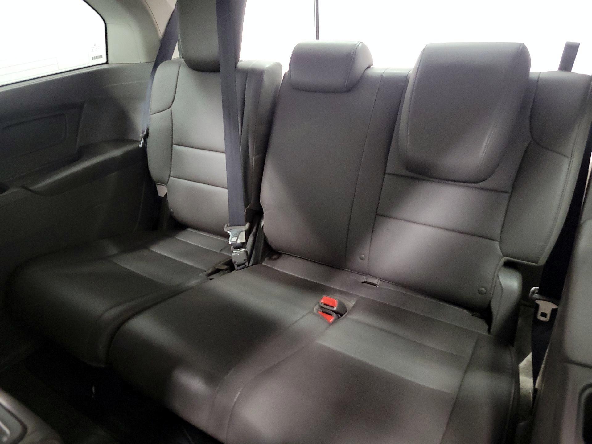 Thumbnail: 2015 Honda Odyssey - 18