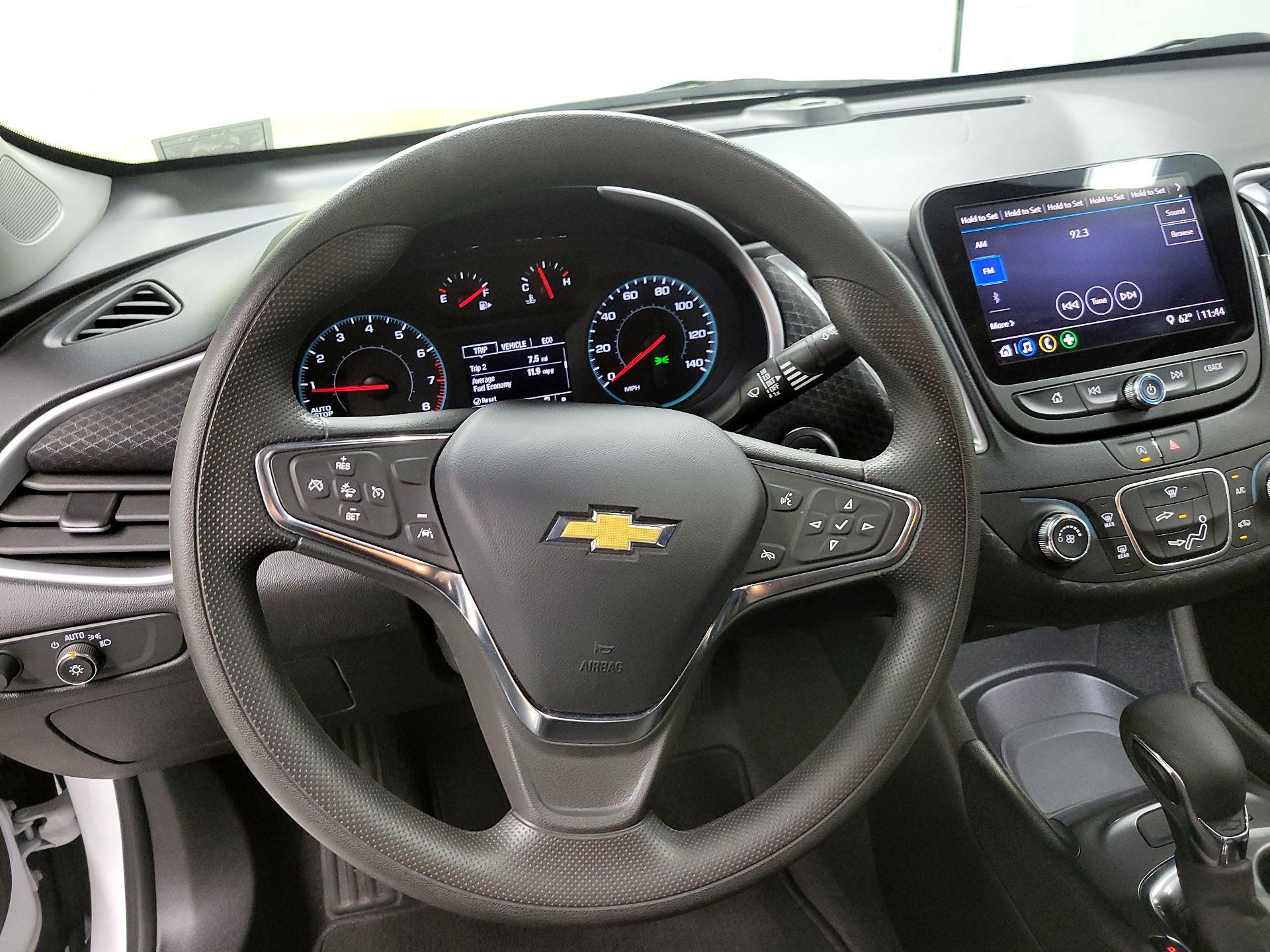 Thumbnail: 2023 Chevrolet Malibu - 10