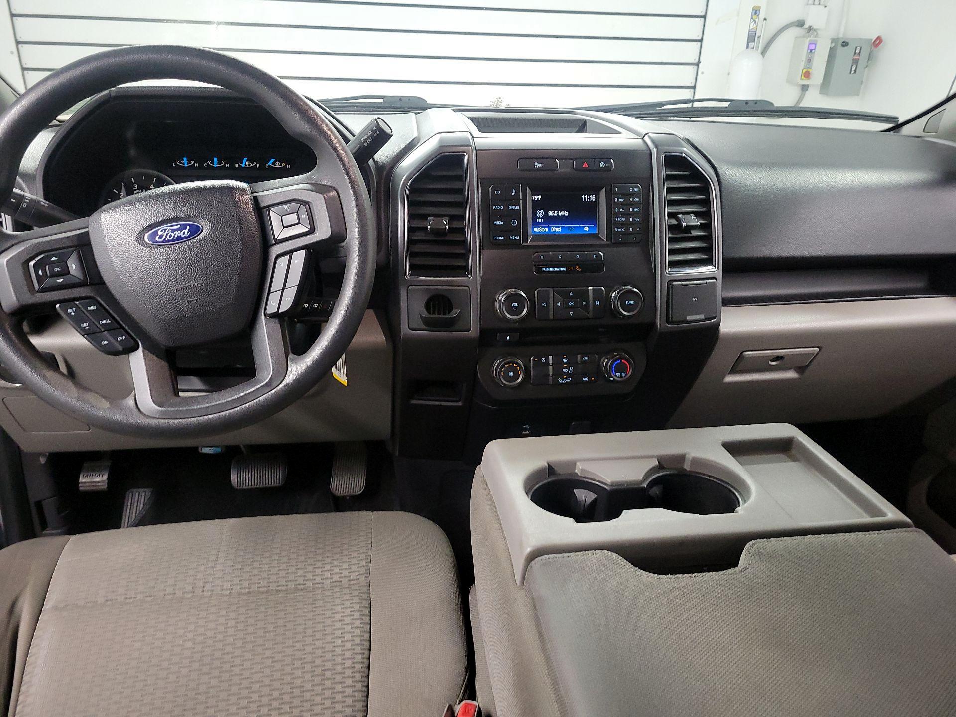Thumbnail: 2017 Ford F-150 - 9