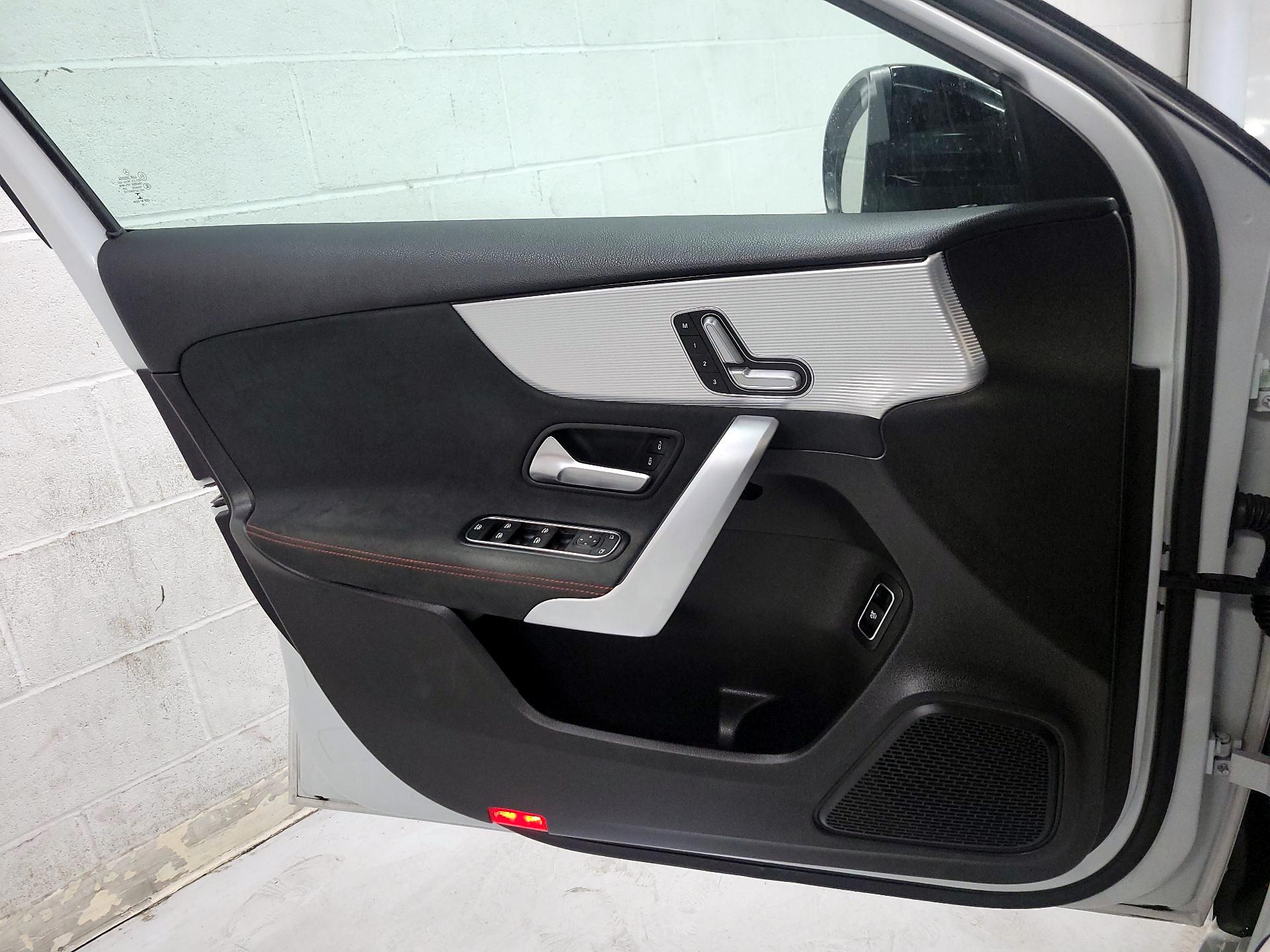 Thumbnail: 2020 Mercedes-Benz A-Class - 12
