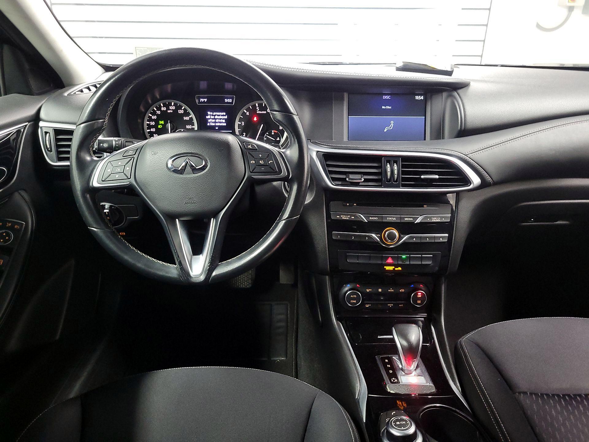 Thumbnail: 2018 INFINITI QX30 - 9