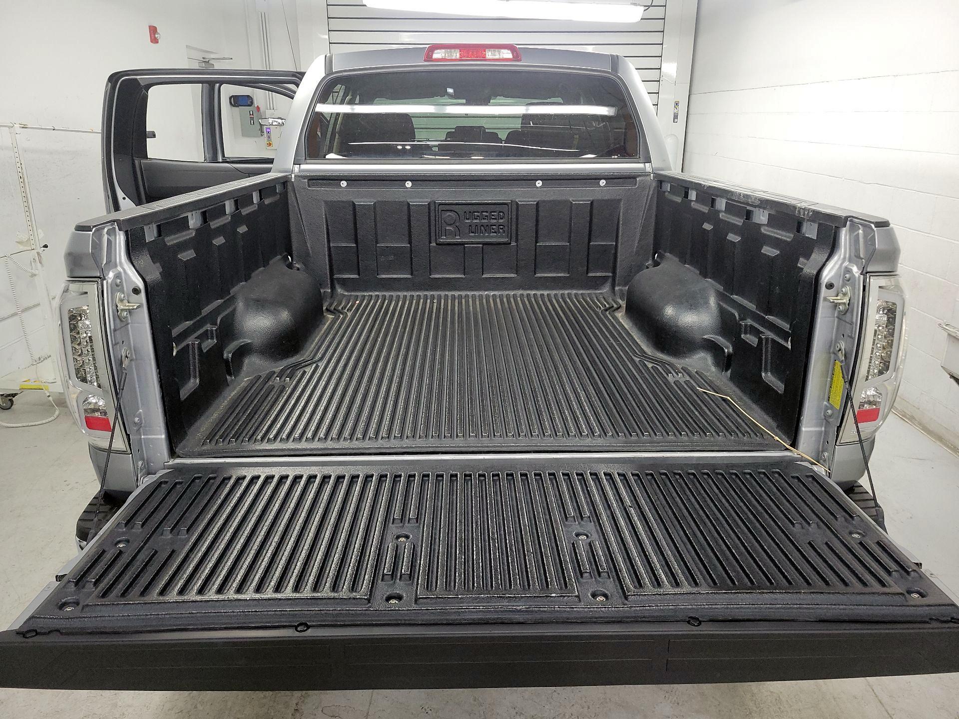 Thumbnail: 2018 Toyota Tundra - 19