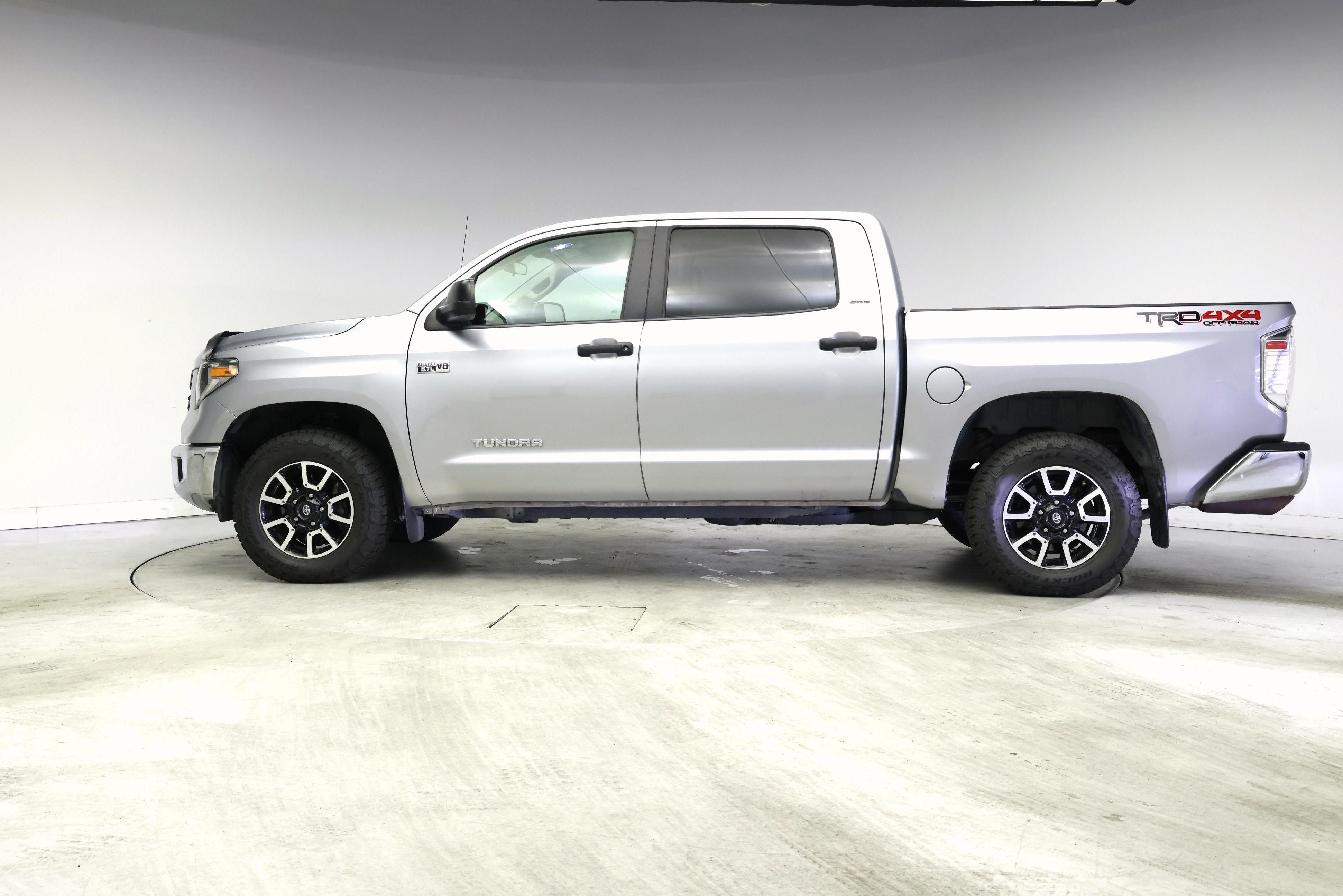Thumbnail: 2018 Toyota Tundra - 3