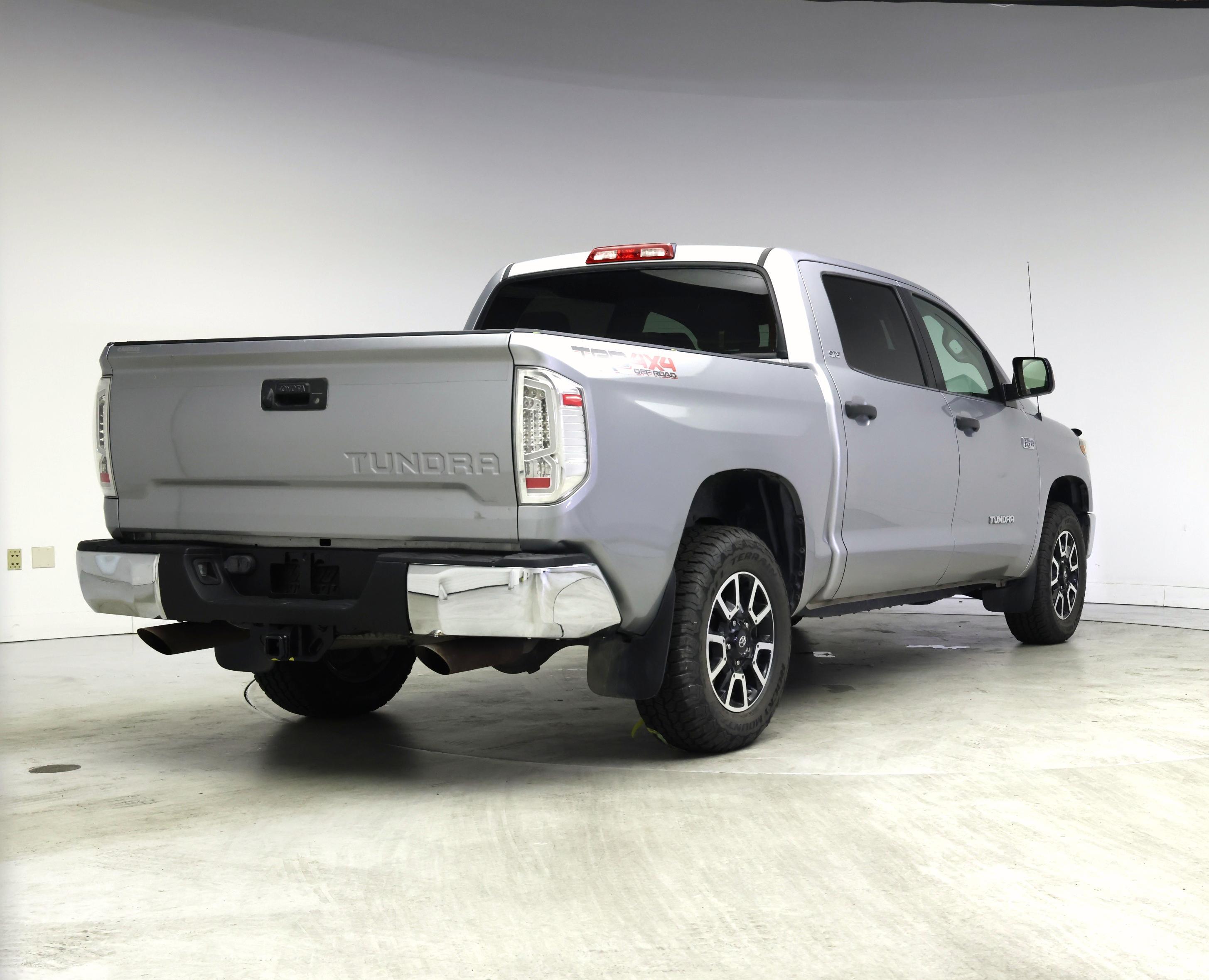 Thumbnail: 2018 Toyota Tundra - 8