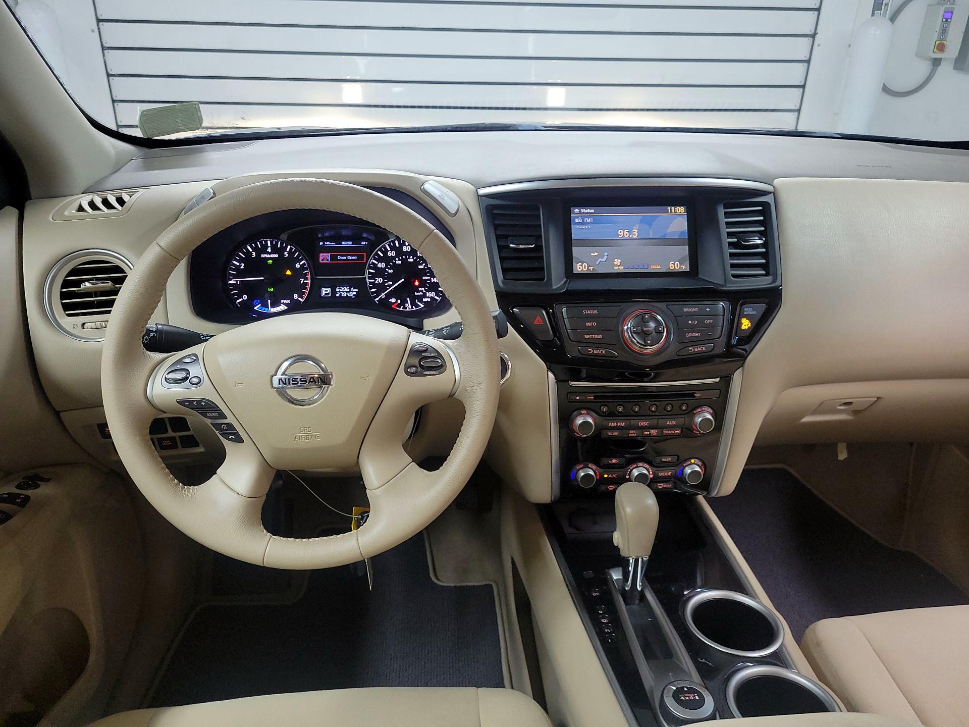 Thumbnail: 2014 Nissan Pathfinder - 9