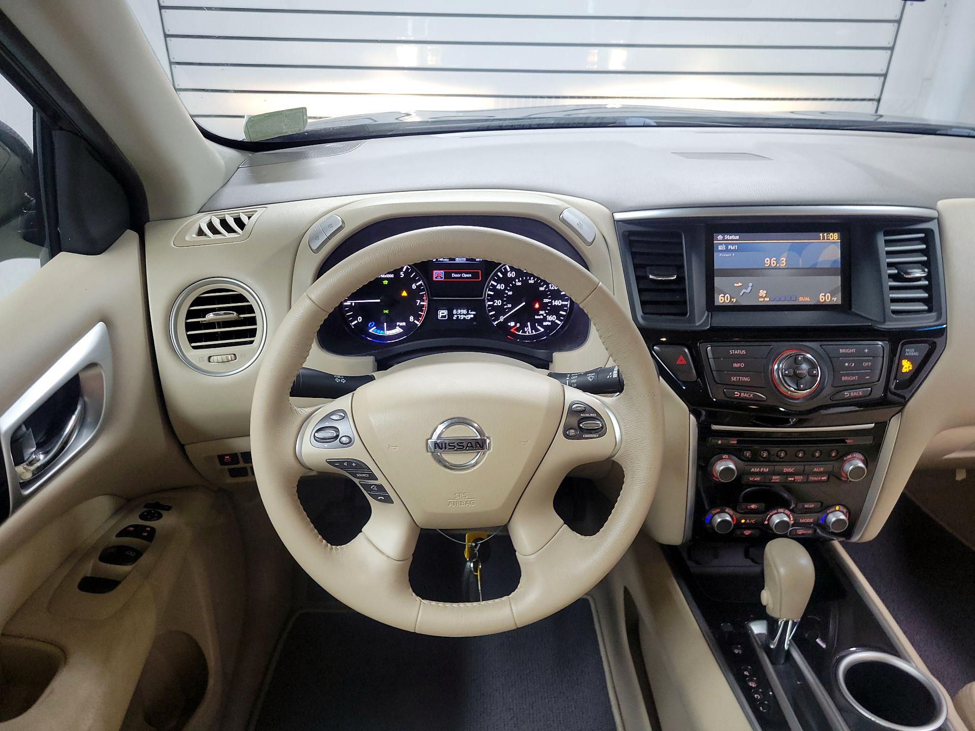 Thumbnail: 2014 Nissan Pathfinder - 10