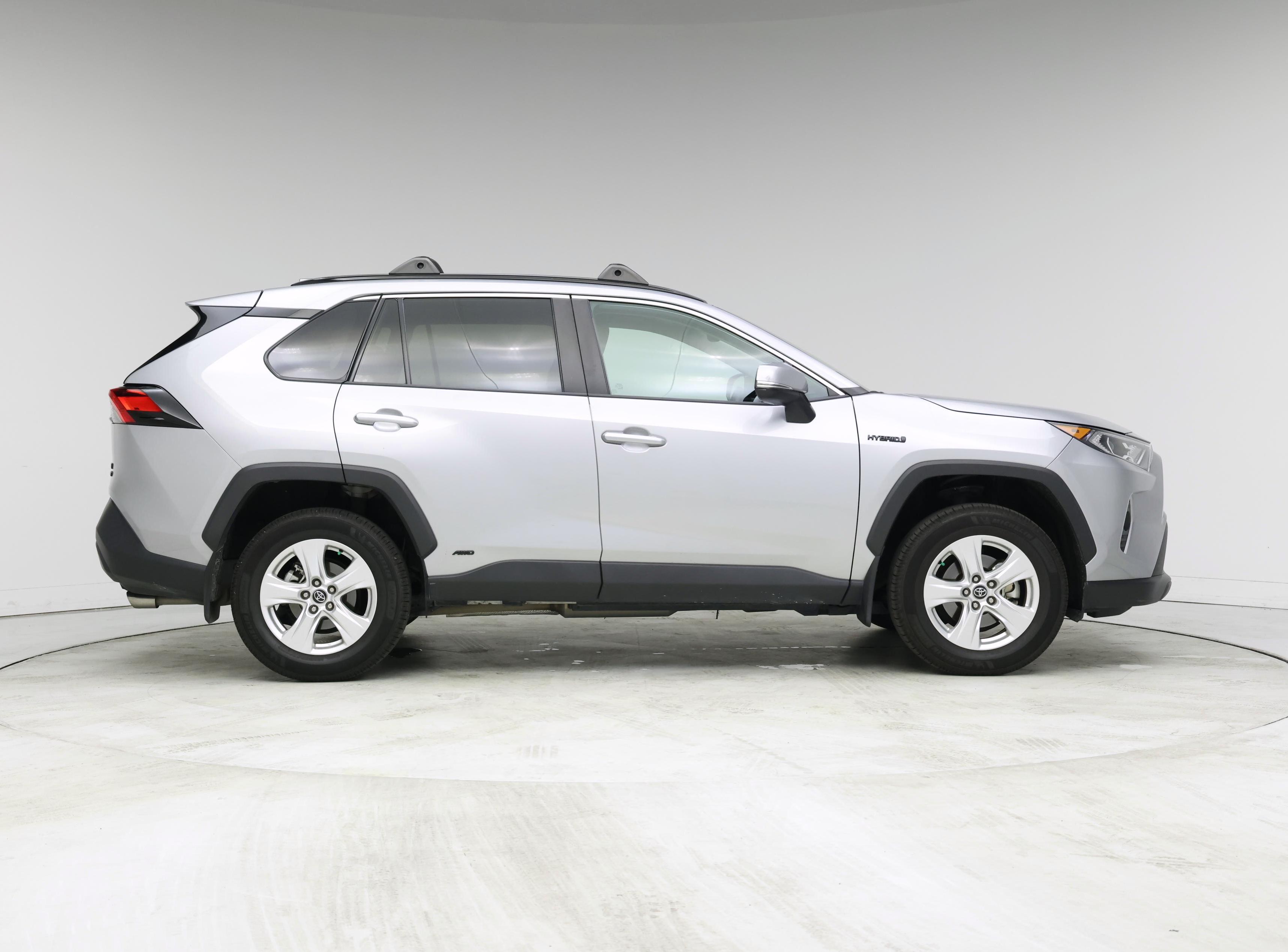 Thumbnail: 2020 Toyota RAV4 - 7