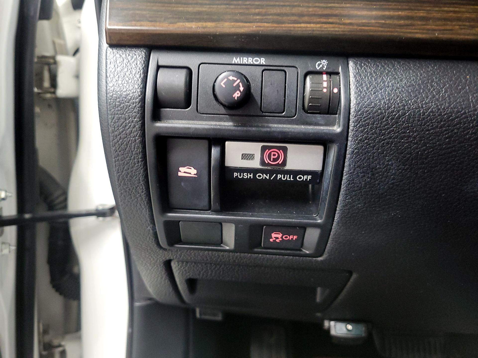 Thumbnail: 2013 Subaru Outback - 13