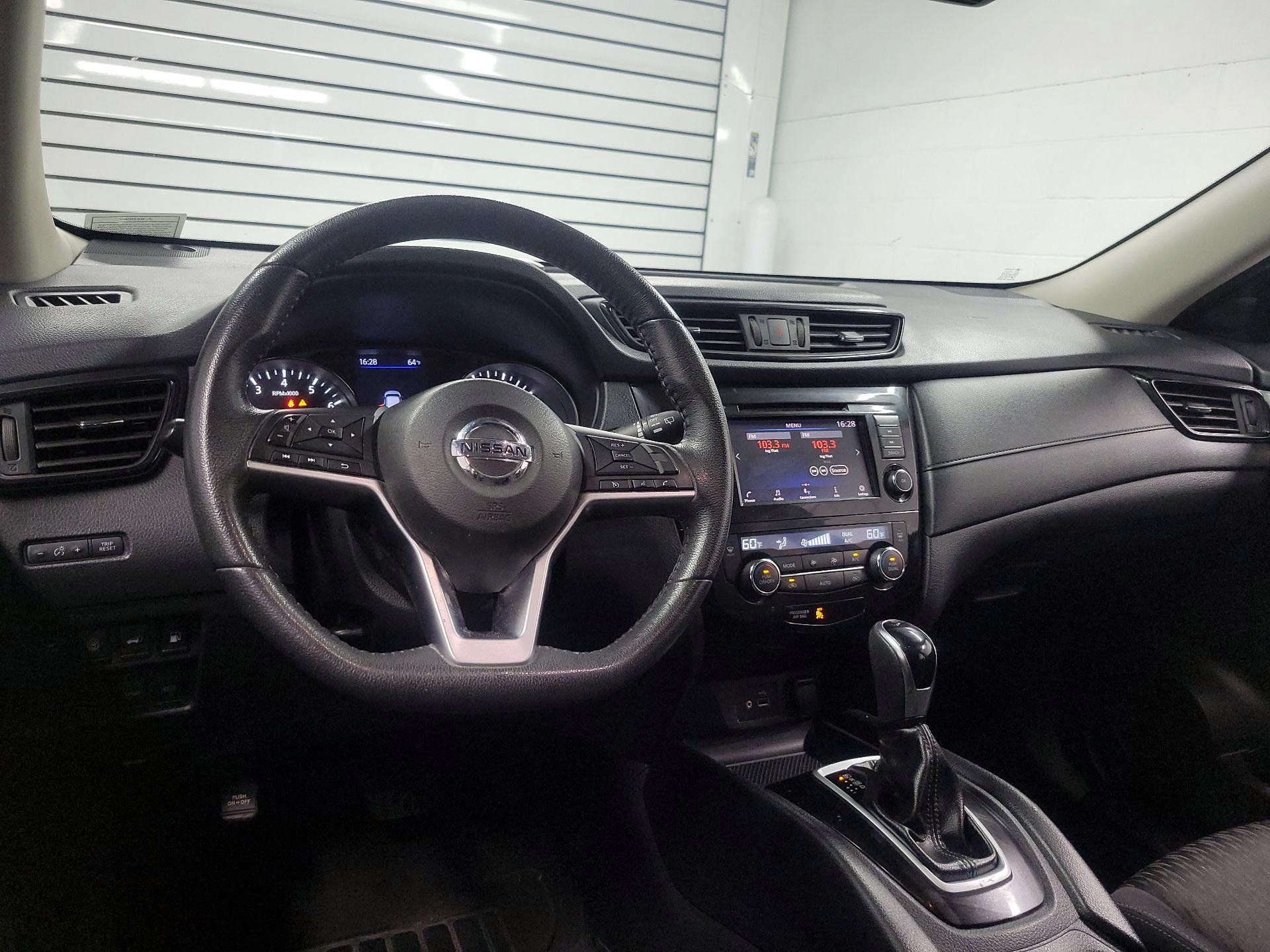 Thumbnail: 2020 Nissan Rogue - 9