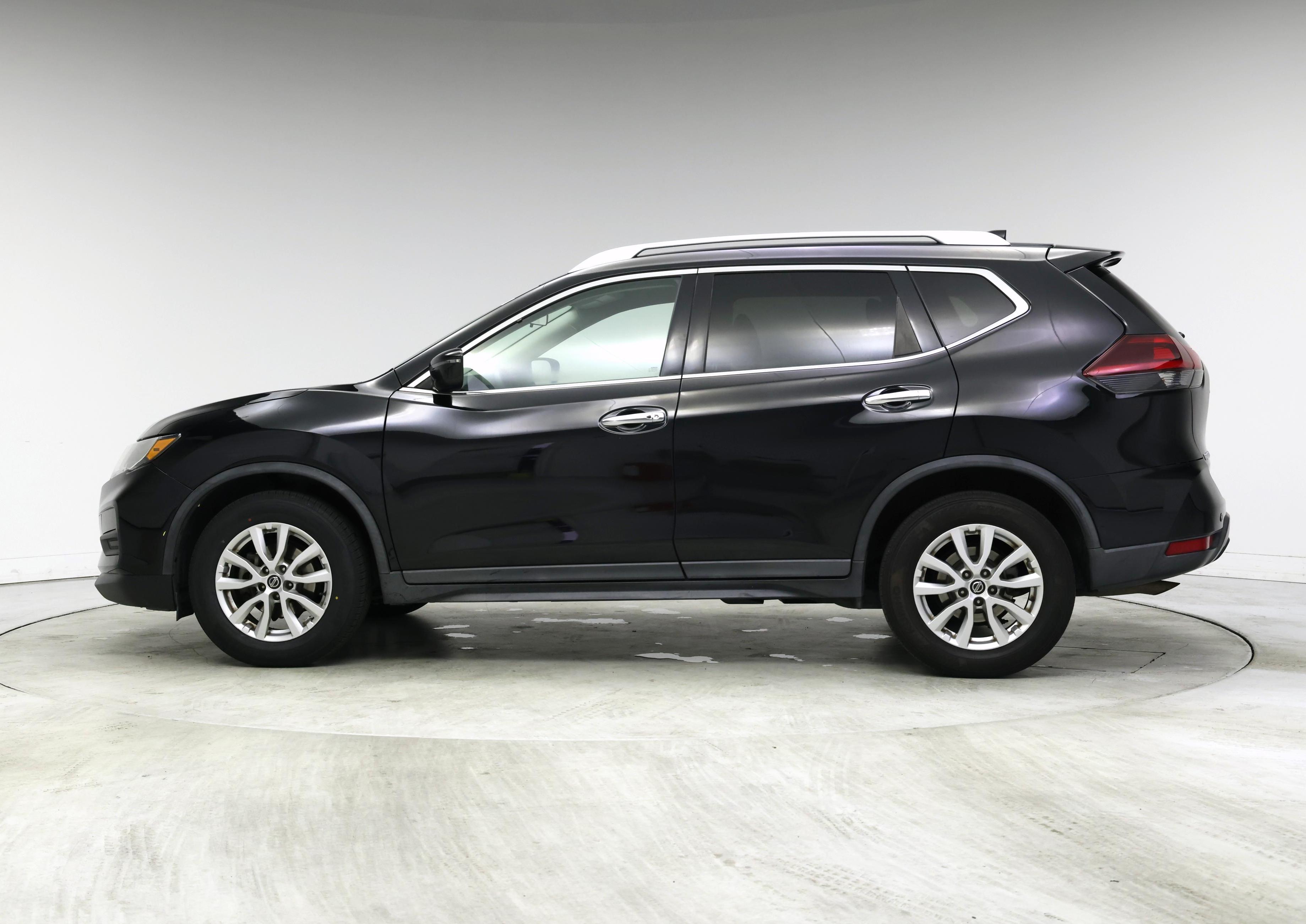 Thumbnail: 2020 Nissan Rogue - 3