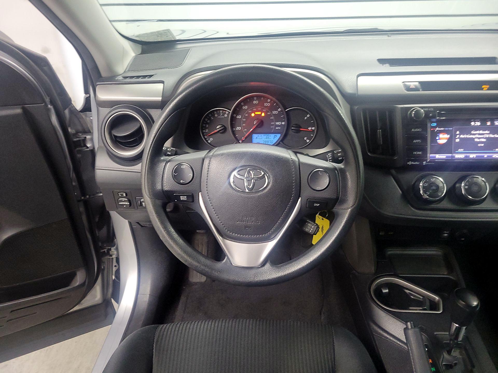 Thumbnail: 2016 Toyota RAV4 - 10