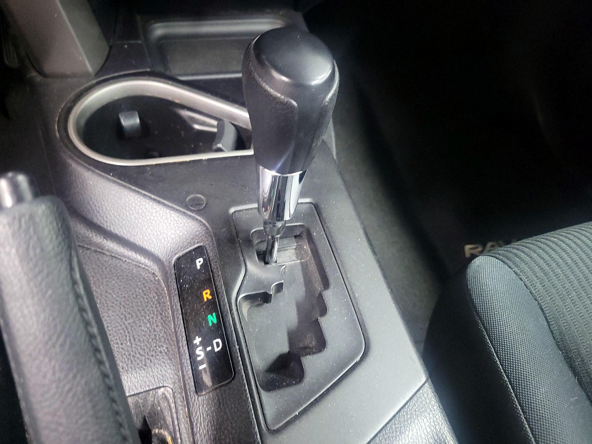 Thumbnail: 2016 Toyota RAV4 - 16