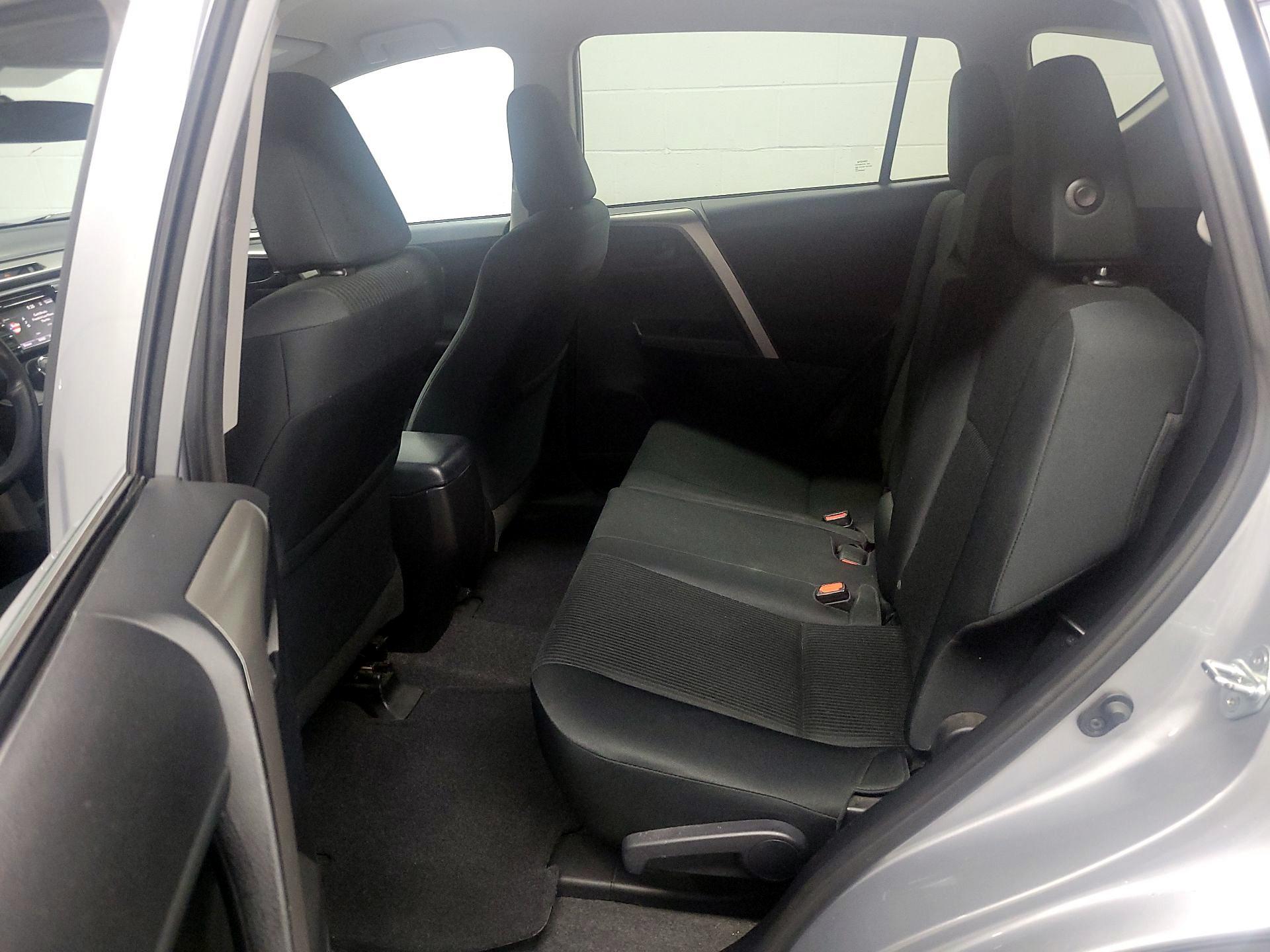 Thumbnail: 2016 Toyota RAV4 - 17