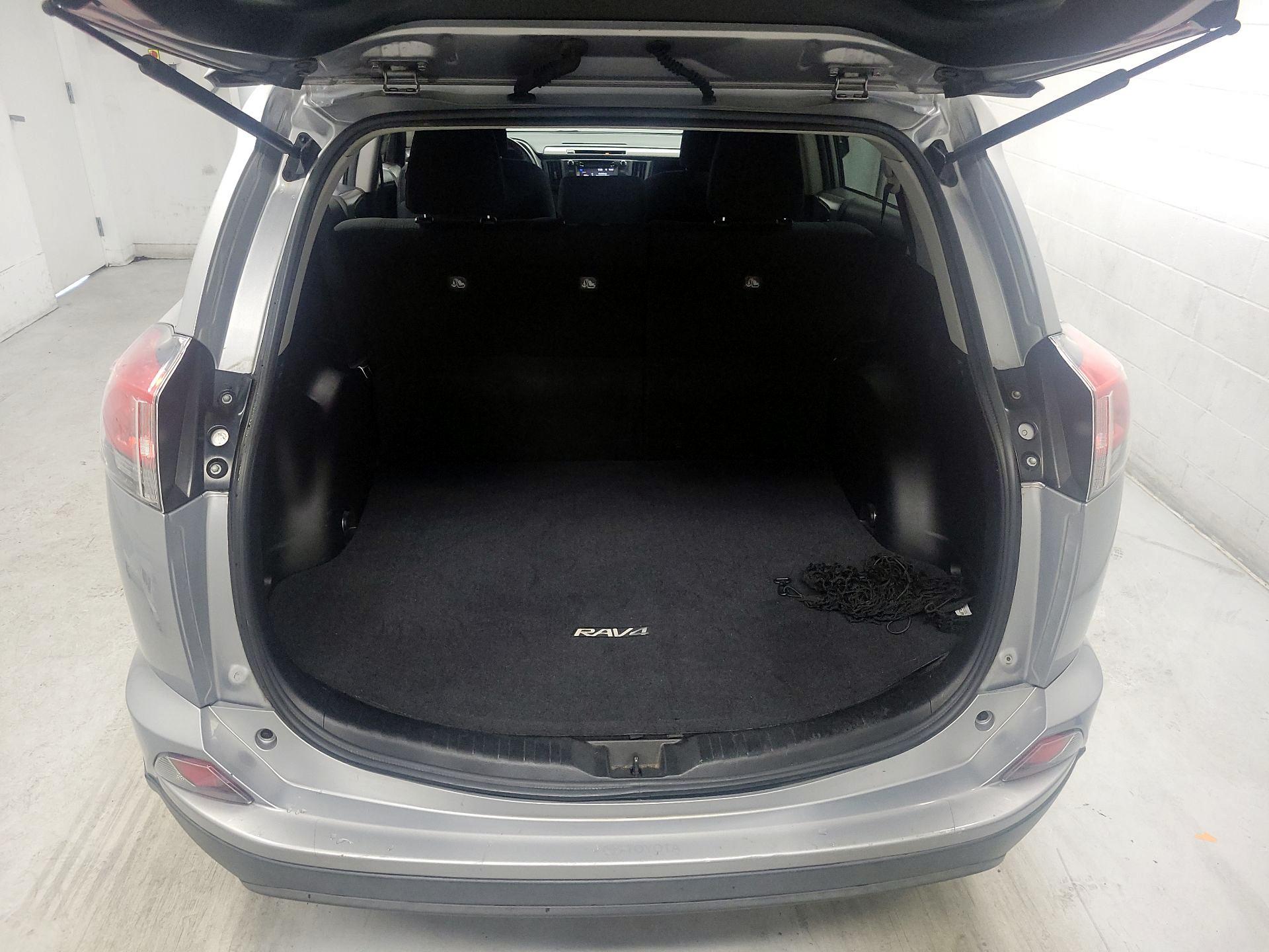 Thumbnail: 2016 Toyota RAV4 - 18