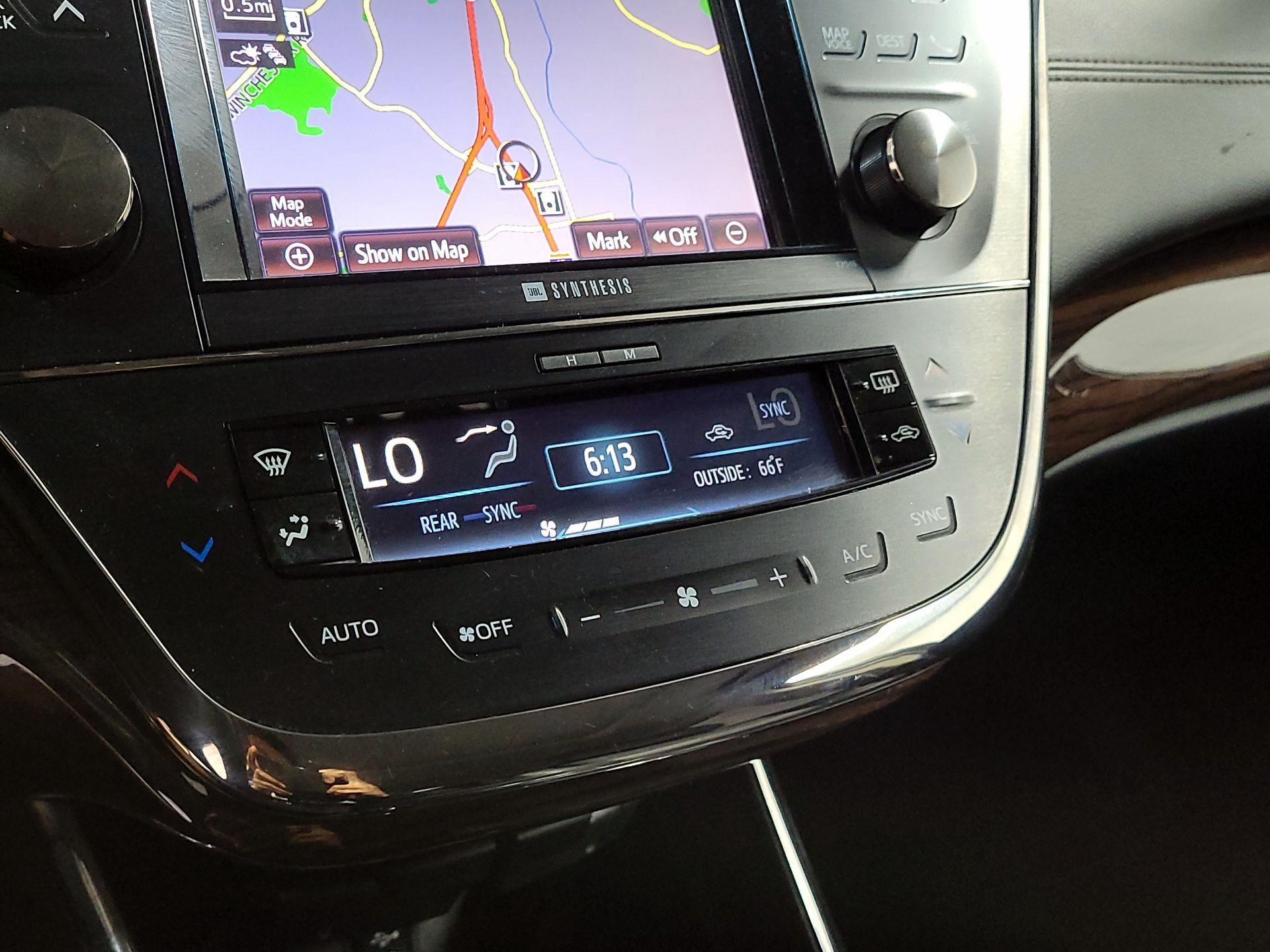 Thumbnail: 2013 Toyota Avalon - 15