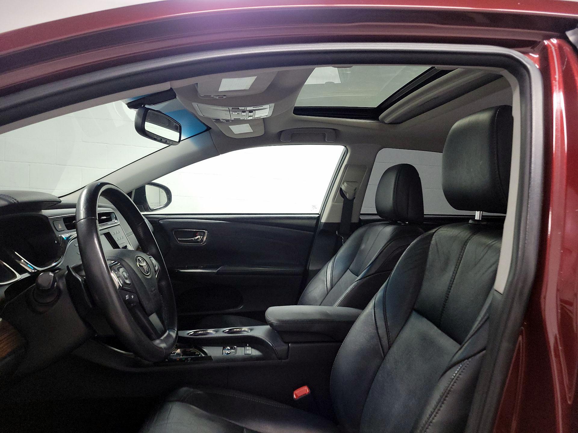Thumbnail: 2013 Toyota Avalon - 18