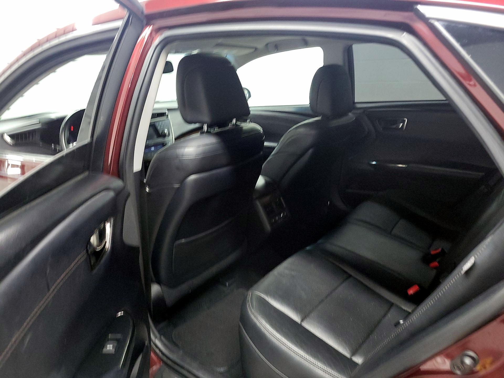 Thumbnail: 2013 Toyota Avalon - 19