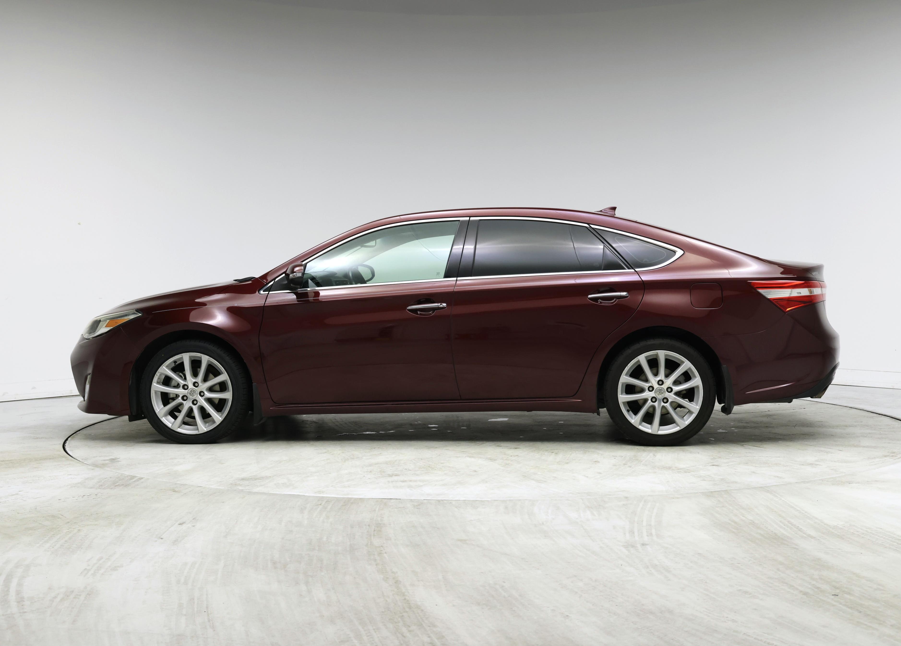 Thumbnail: 2013 Toyota Avalon - 3