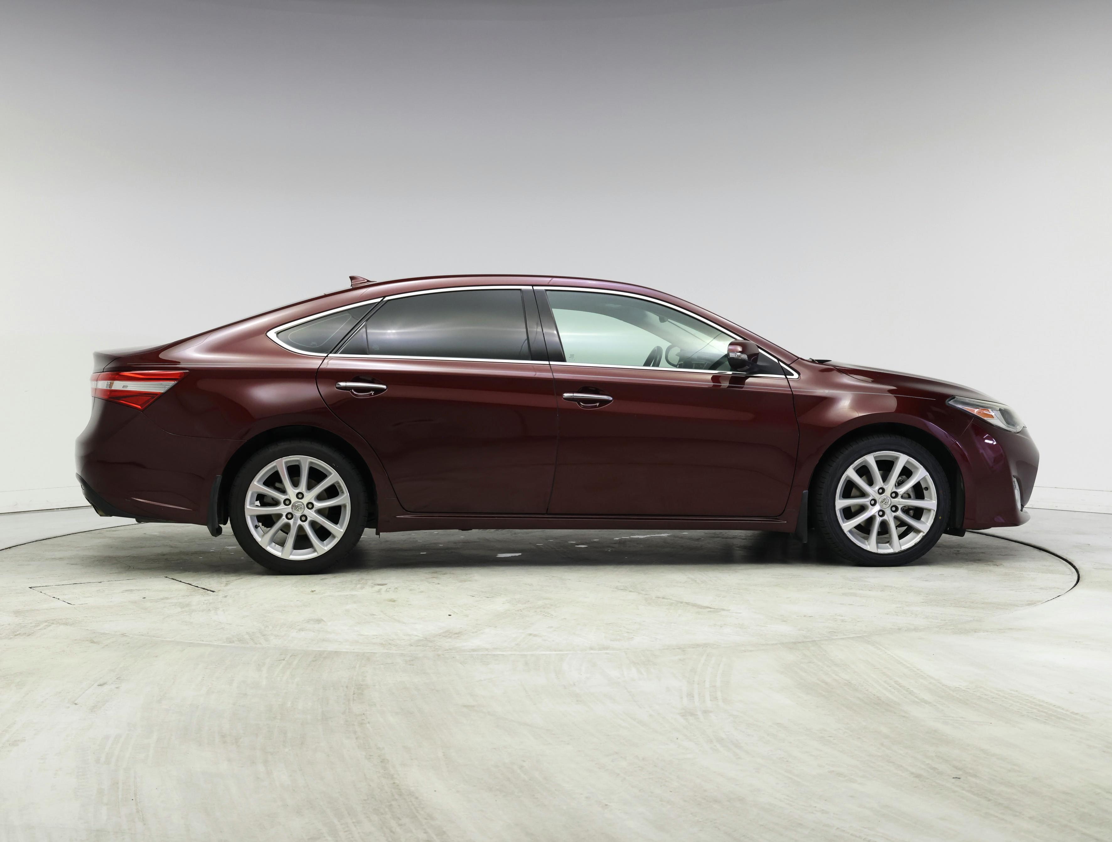 Thumbnail: 2013 Toyota Avalon - 7
