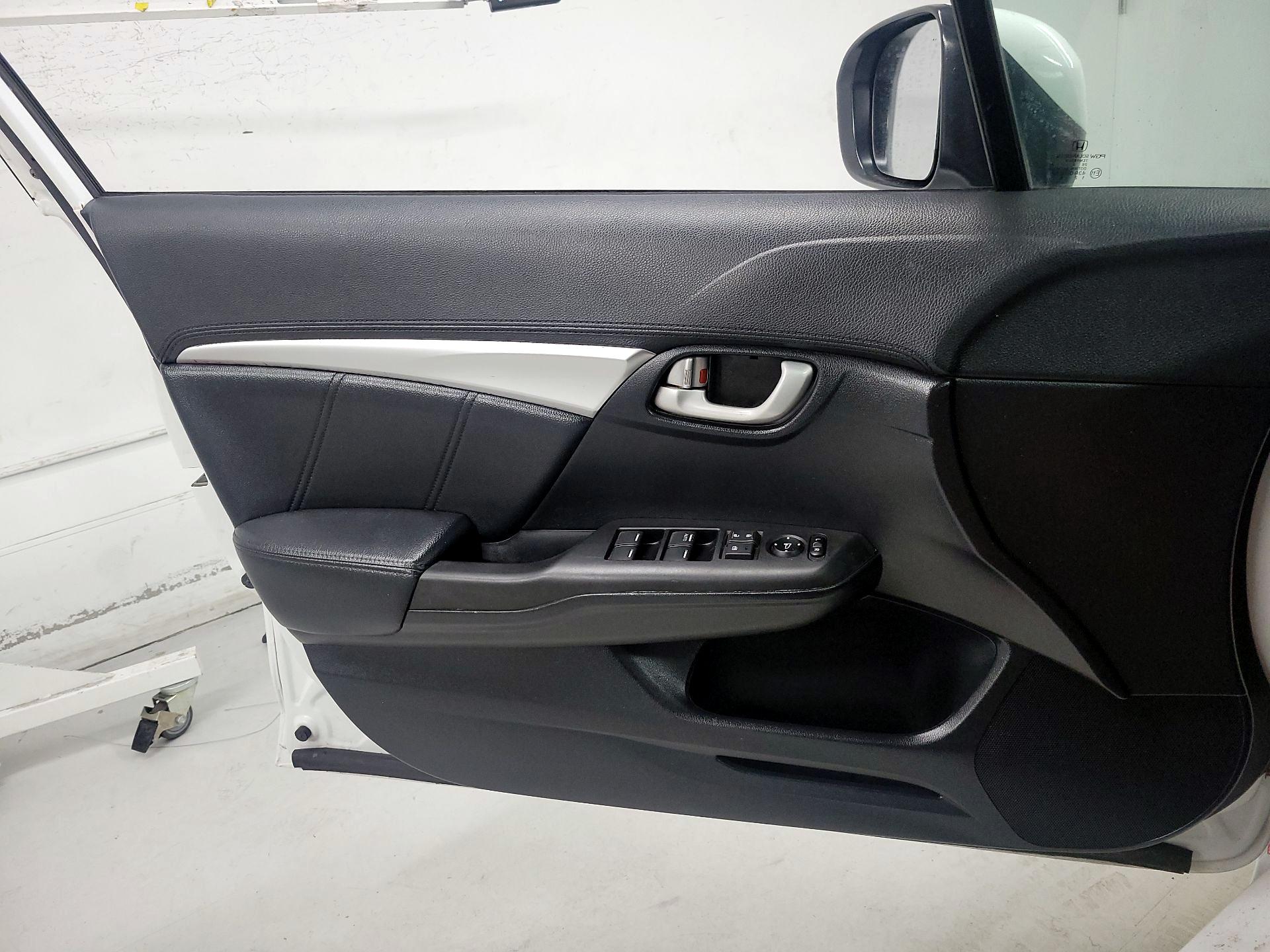 Thumbnail: 2015 Honda Civic - 12