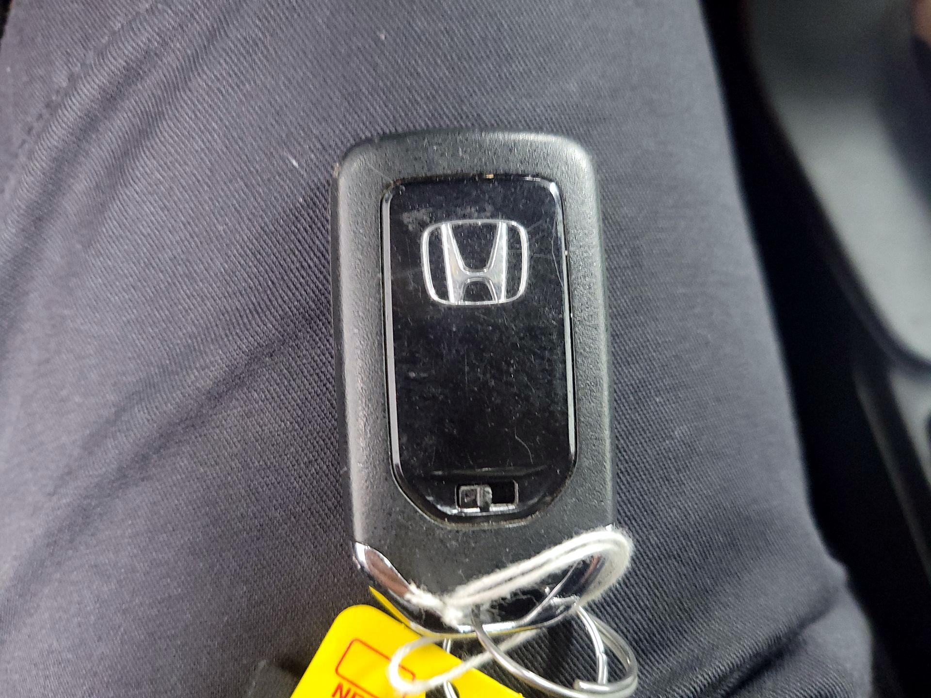 Thumbnail: 2015 Honda Civic - 19
