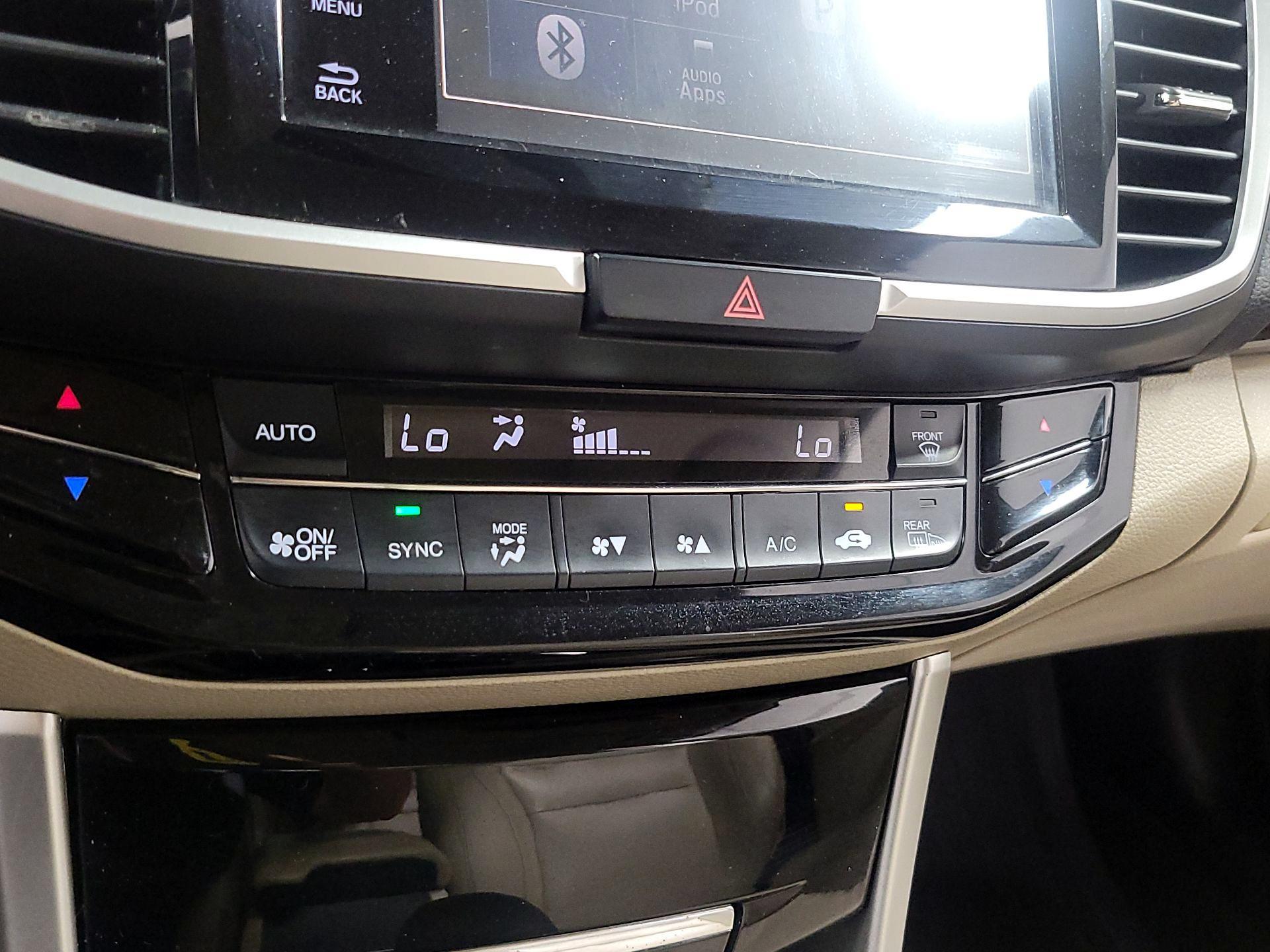 Thumbnail: 2016 Honda Accord - 15