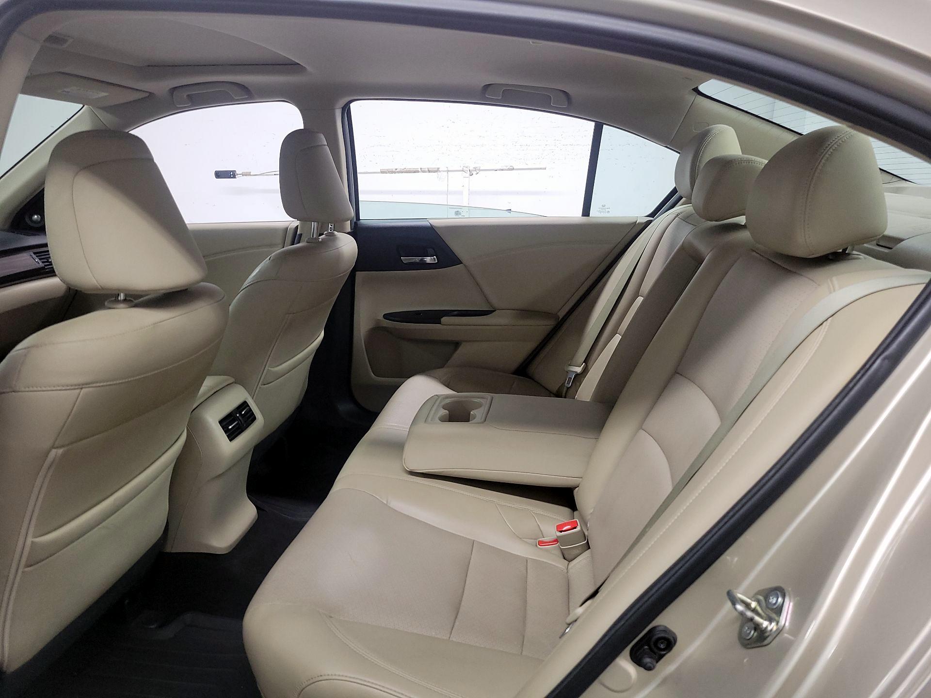 Thumbnail: 2016 Honda Accord - 17