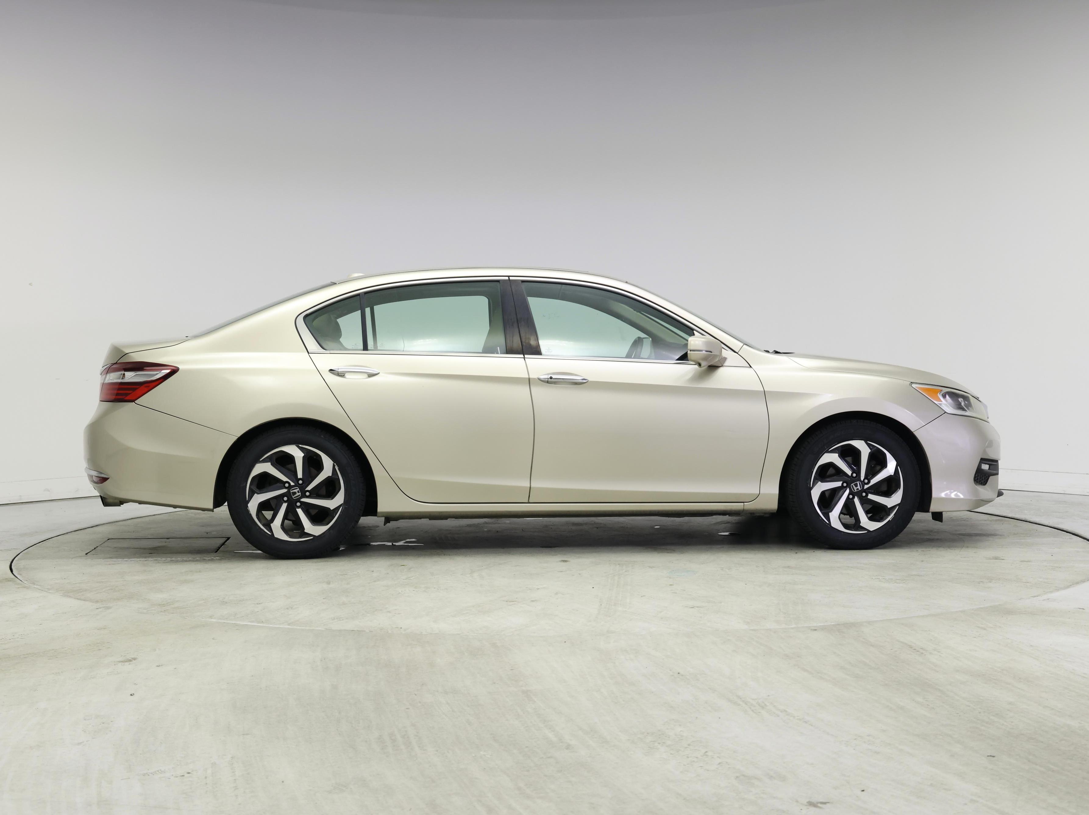 Thumbnail: 2016 Honda Accord - 7