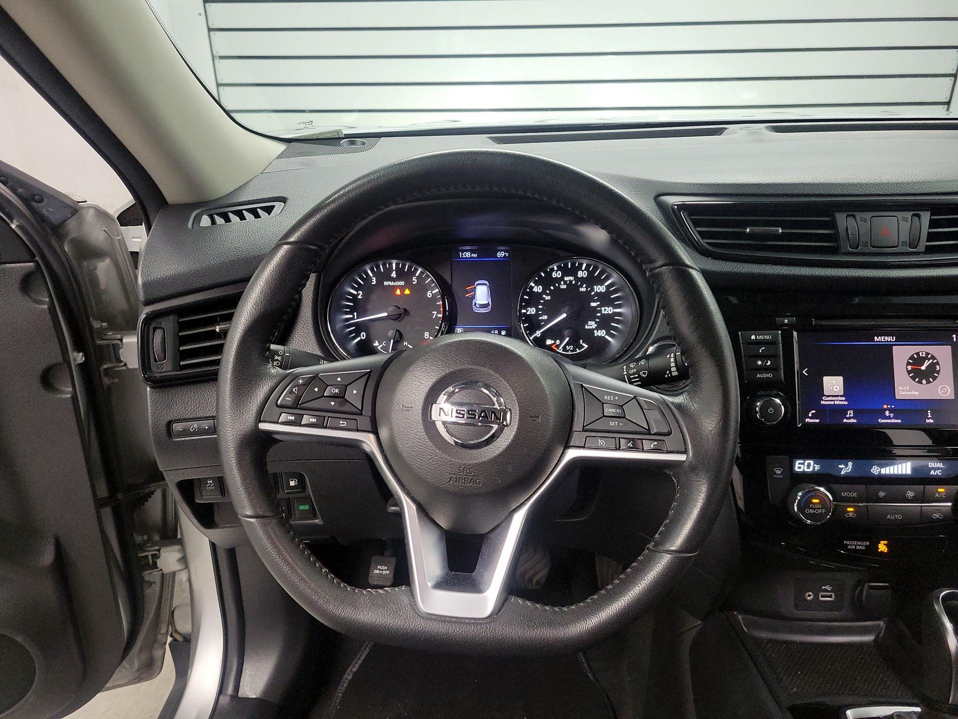 Thumbnail: 2020 Nissan Rogue - 10