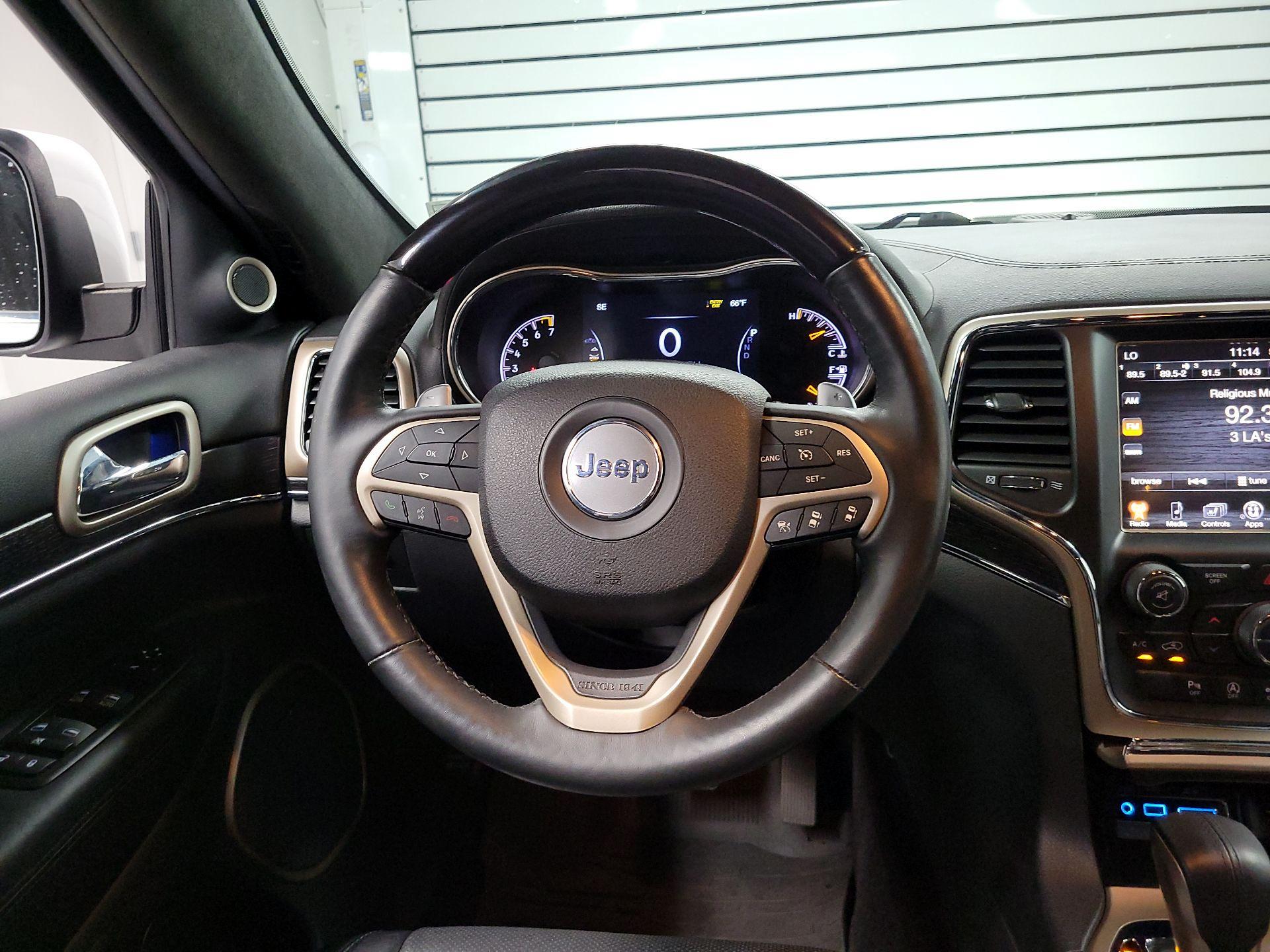 Thumbnail: 2016 Jeep Grand Cherokee - 10