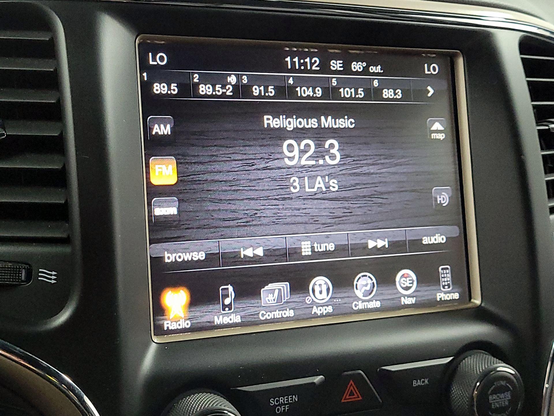 Thumbnail: 2016 Jeep Grand Cherokee - 13