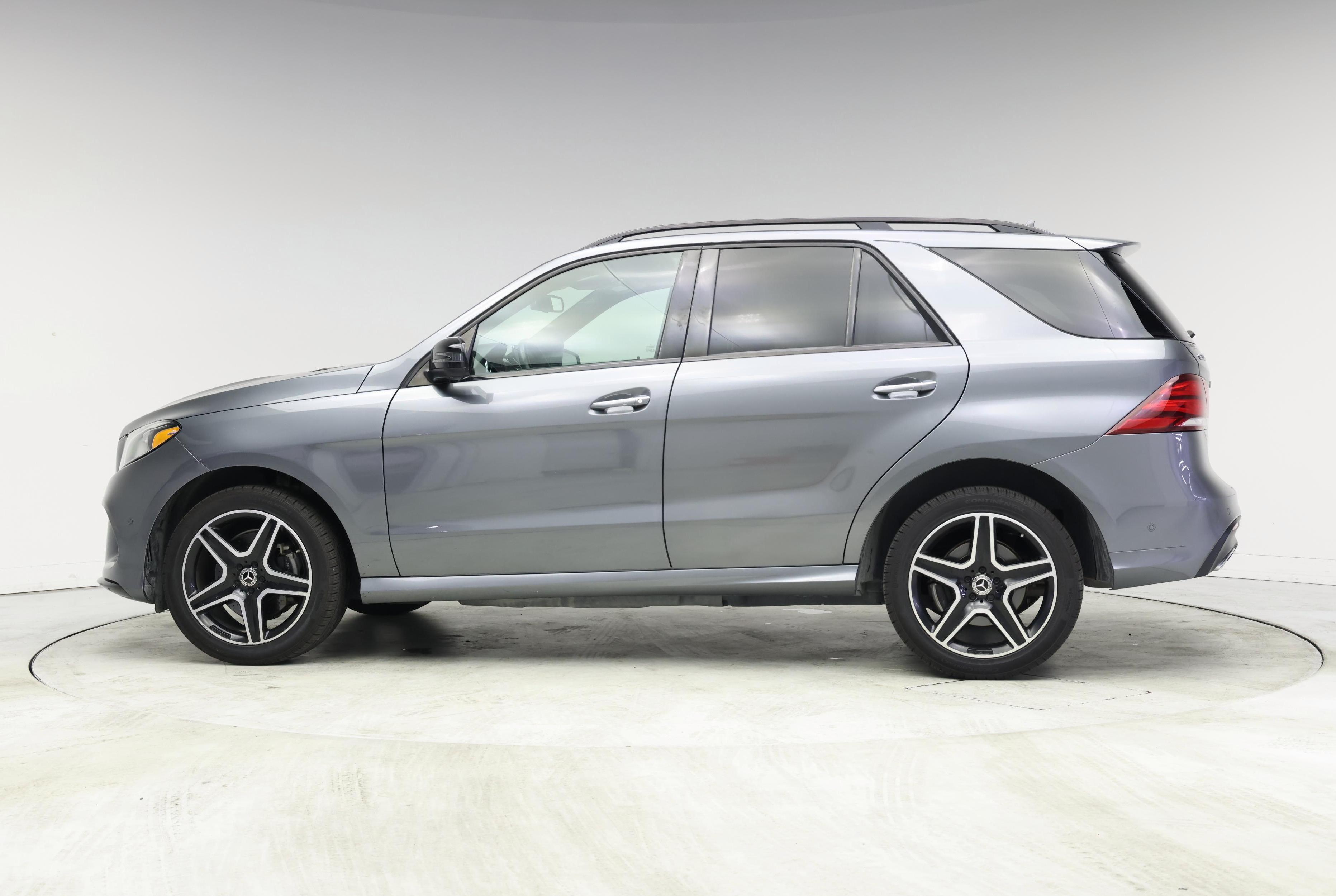 Thumbnail: 2018 Mercedes-Benz GLE - 3