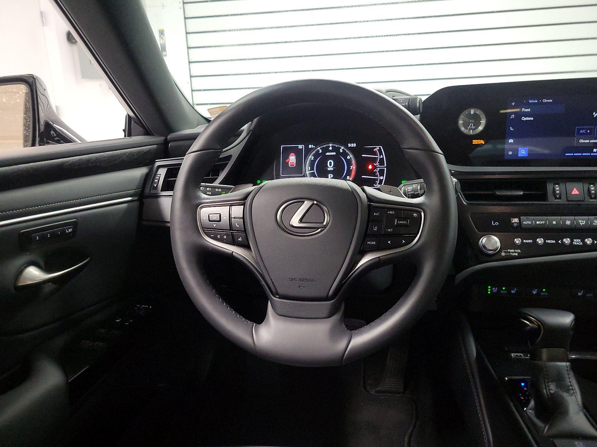 Thumbnail: 2024 Lexus ES - 10