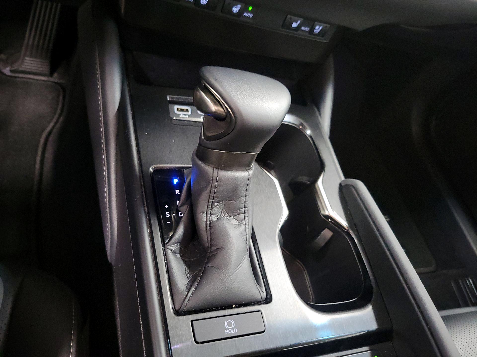Thumbnail: 2024 Lexus ES - 16