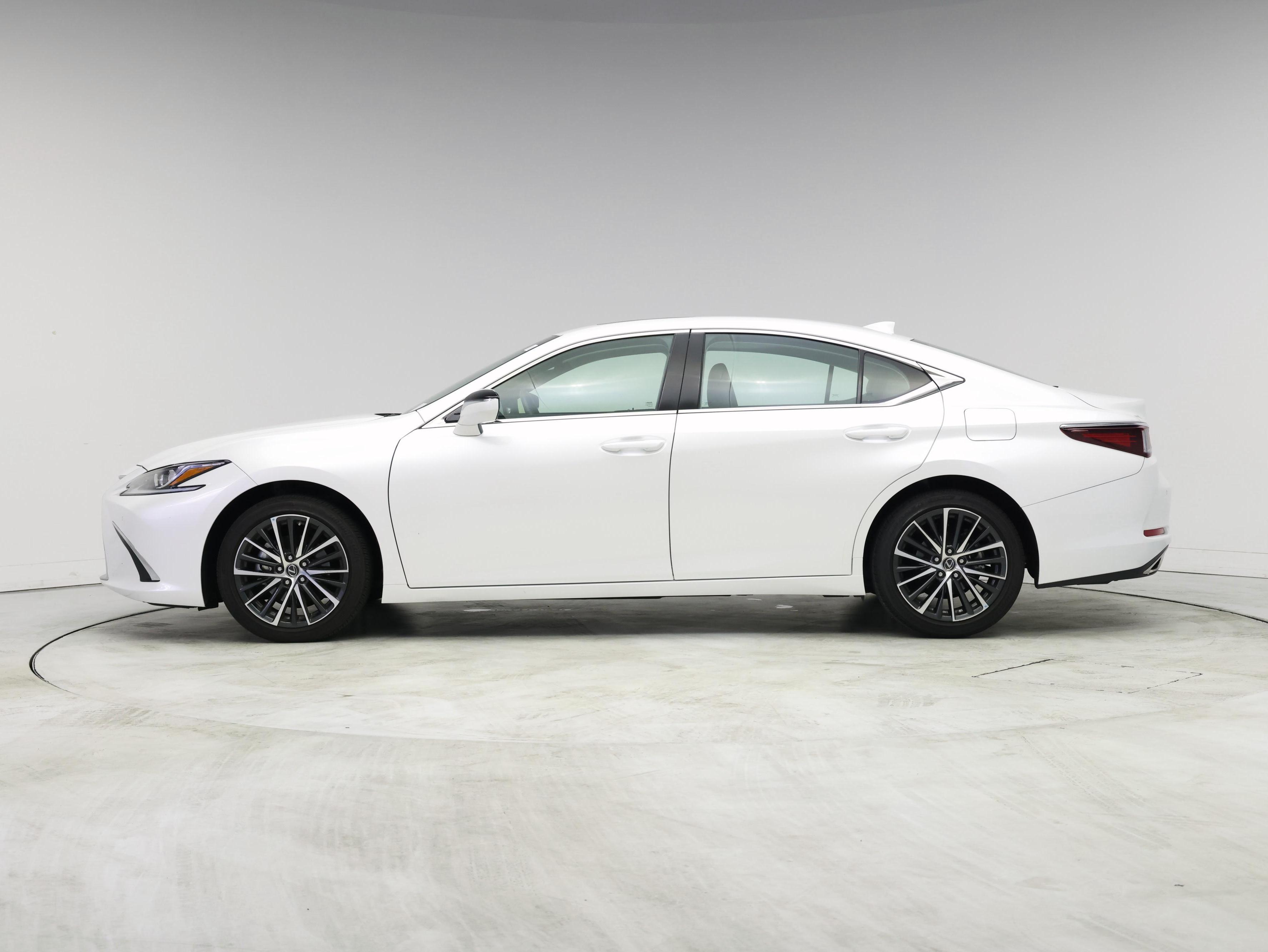 Thumbnail: 2024 Lexus ES - 3