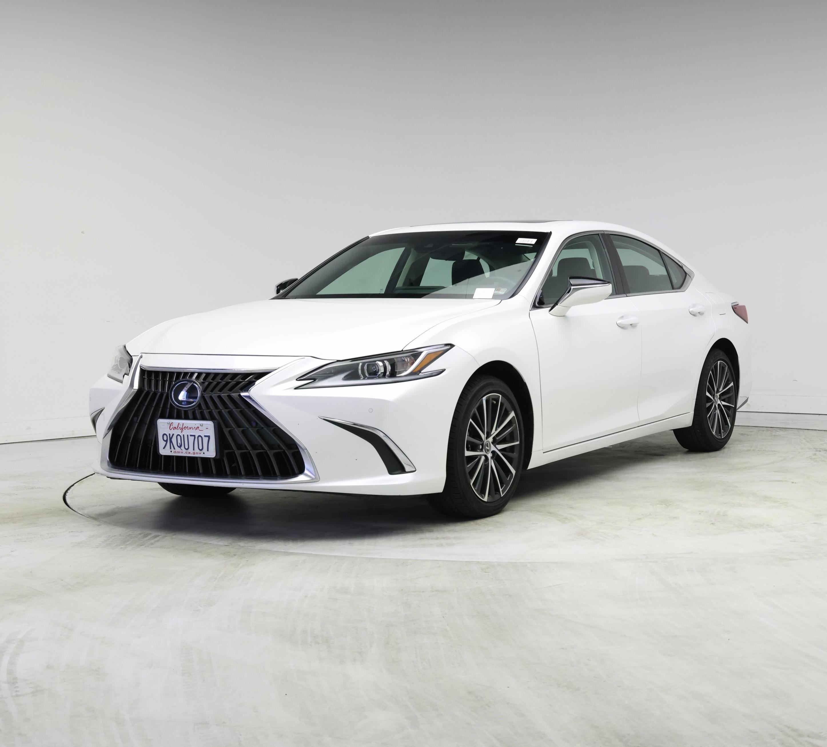 Thumbnail: 2024 Lexus ES - 4