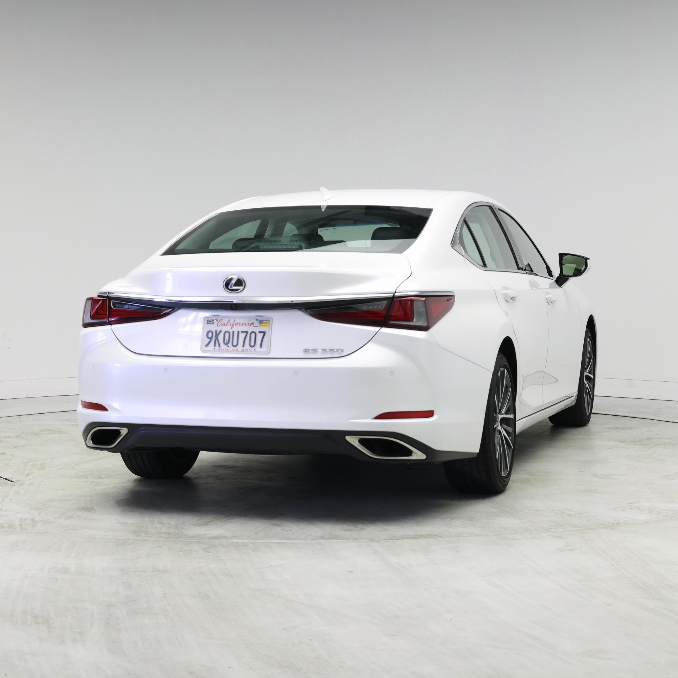 Thumbnail: 2024 Lexus ES - 8
